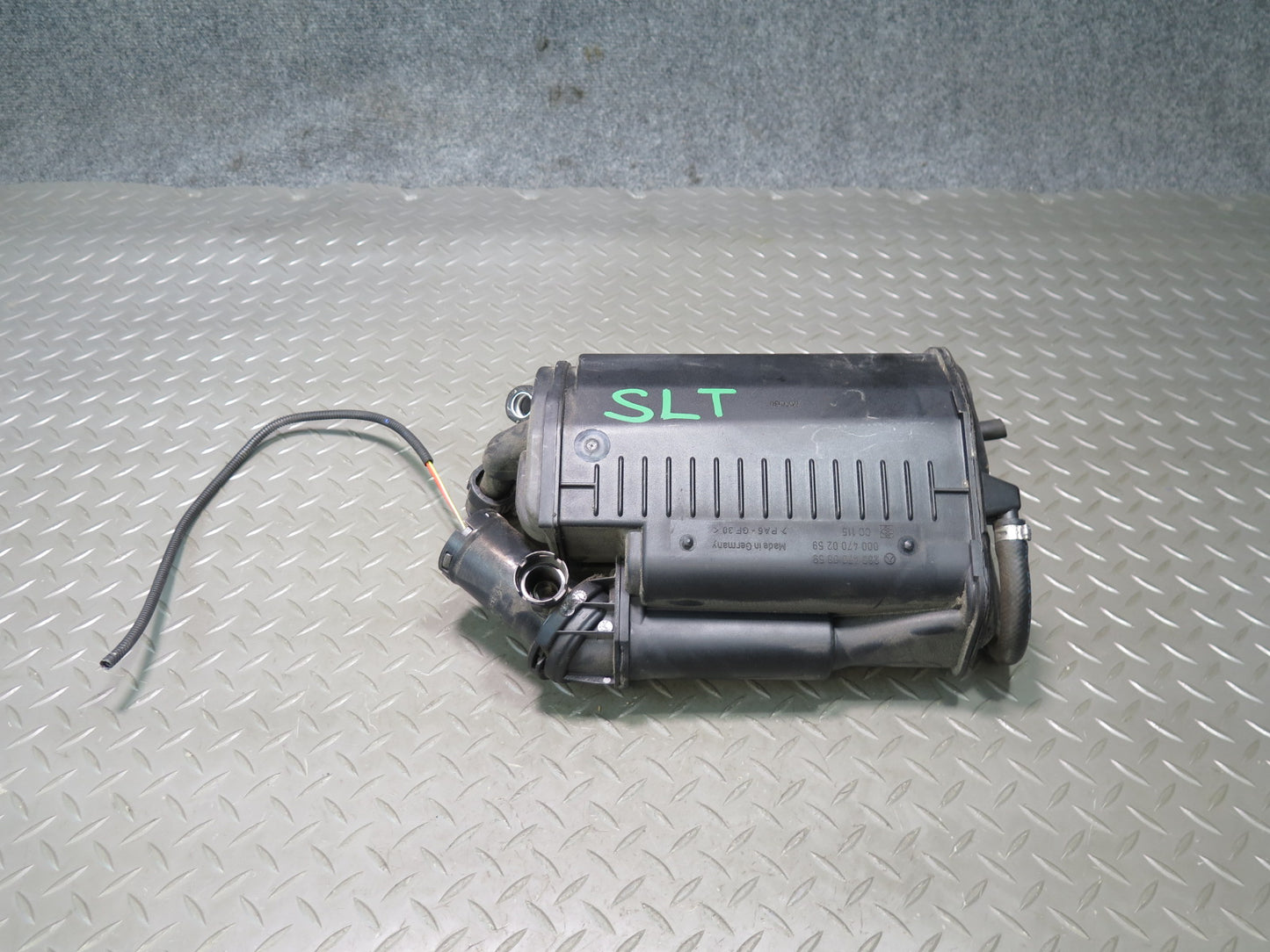 07-08 Mercedes R230 SL55 AMG Fuel Evaporator Evap Charcoal Canister OEM