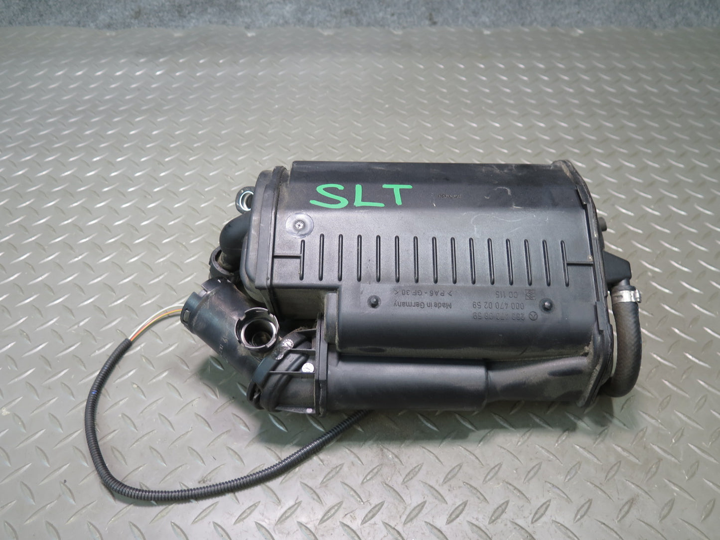 07-08 Mercedes R230 SL55 AMG Fuel Evaporator Evap Charcoal Canister OEM