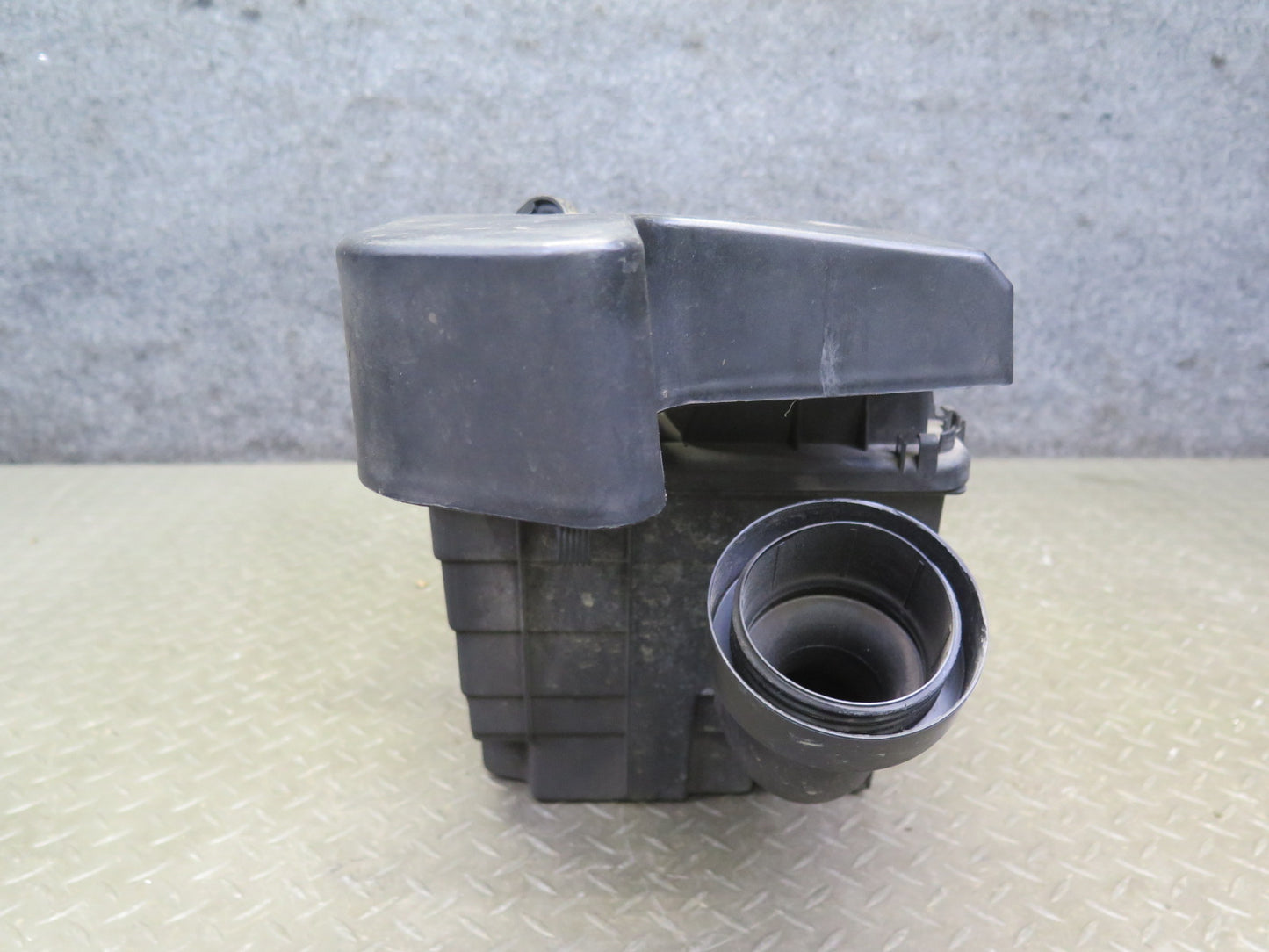 95-99 BMW E36 318ti Air Intake Cleaner Filter Box OEM