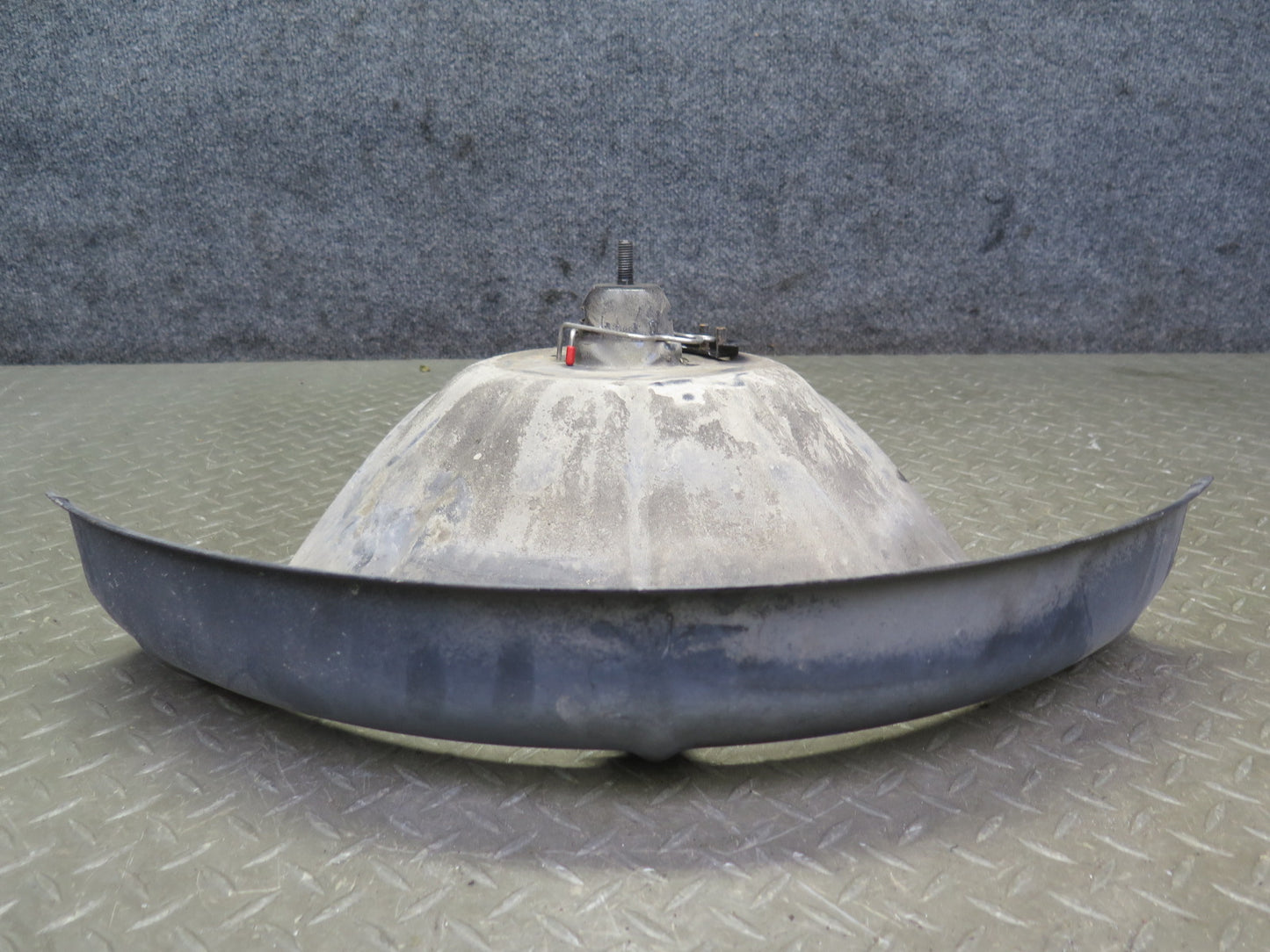 95-99 BMW E36 318ti Emergency Spare Tire Wheel Holder OEM