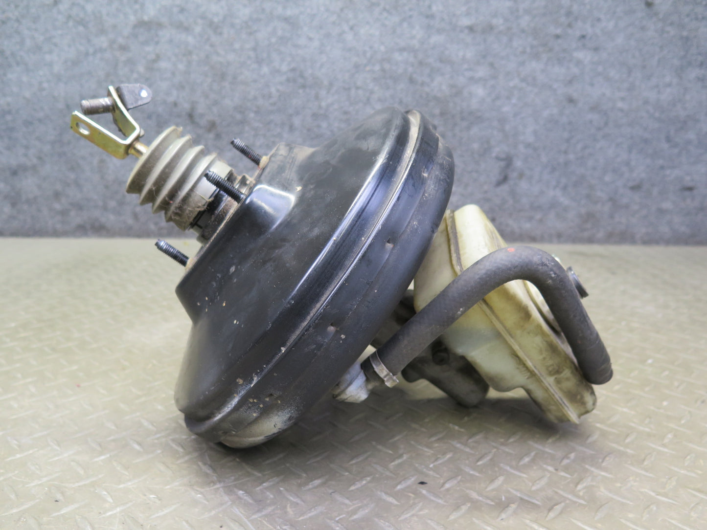 94-99 BMW E36 318i 318ti Brake Master Cylinder Booster Fluid Reservoir OEM