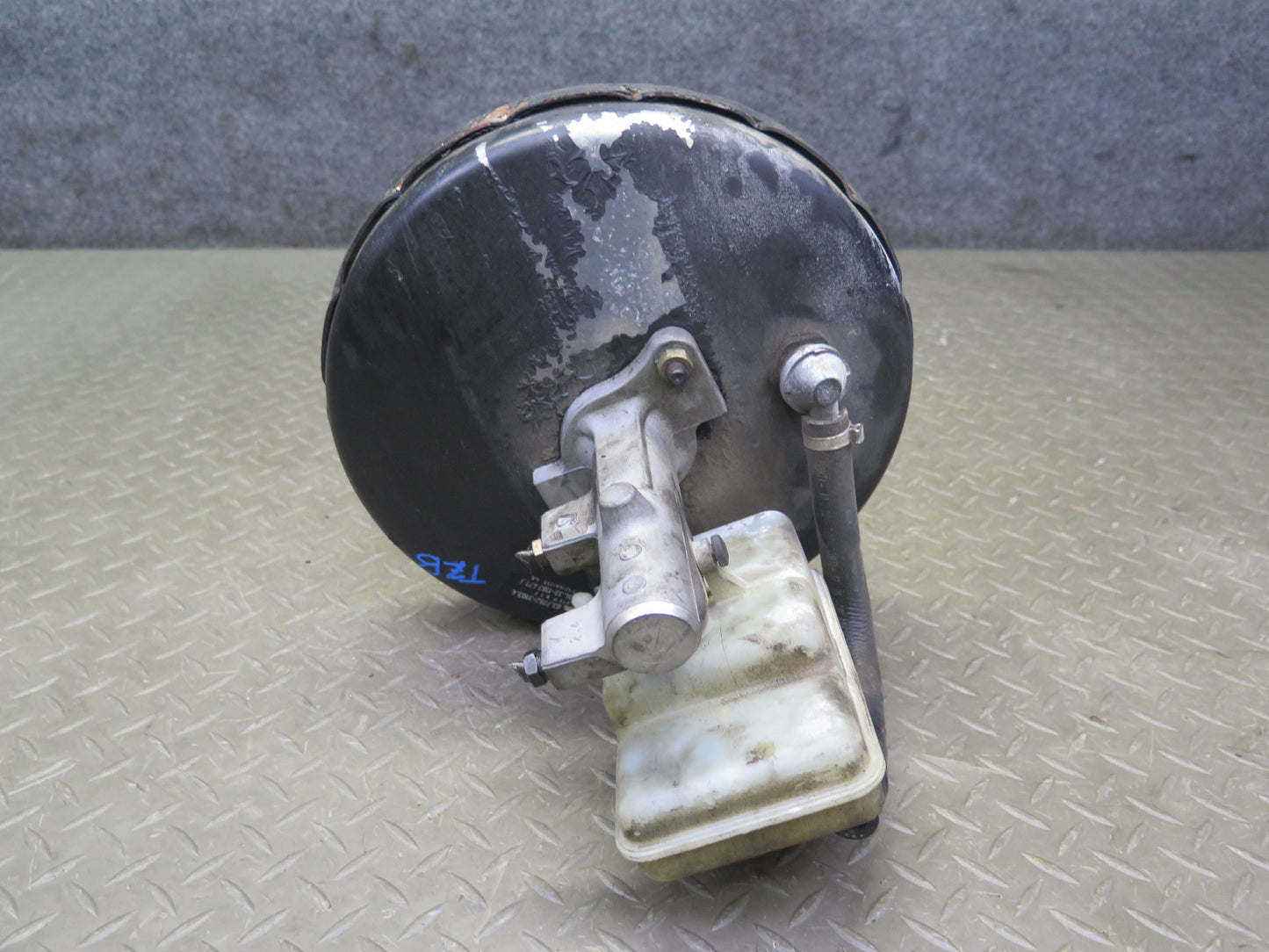 94-99 BMW E36 318i 318ti Brake Master Cylinder Booster Fluid Reservoir OEM