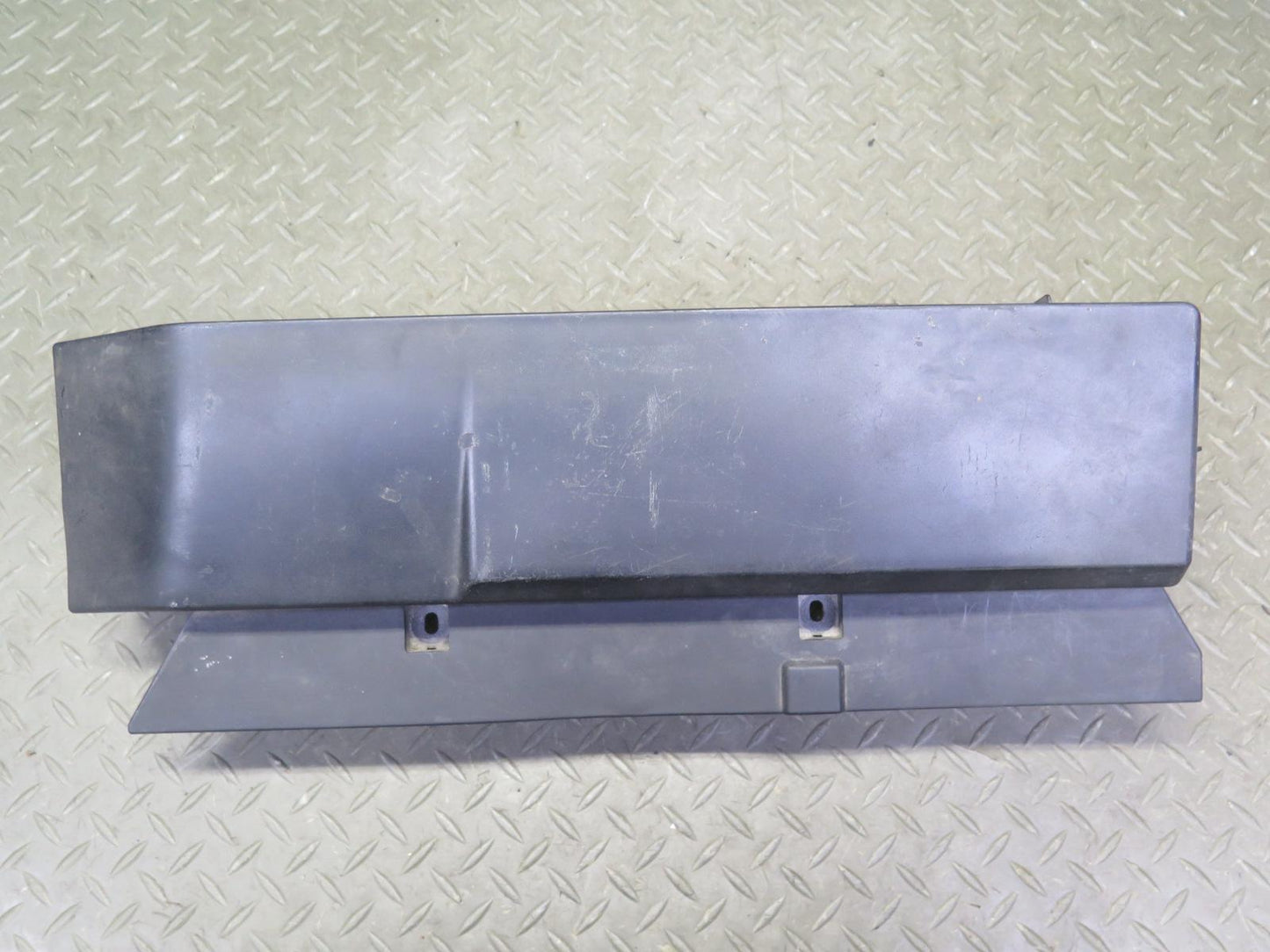 94-99 BMW E36 318ti Air Intake Inlet Duct Cover Fan Air Shroud 1743325 OEM