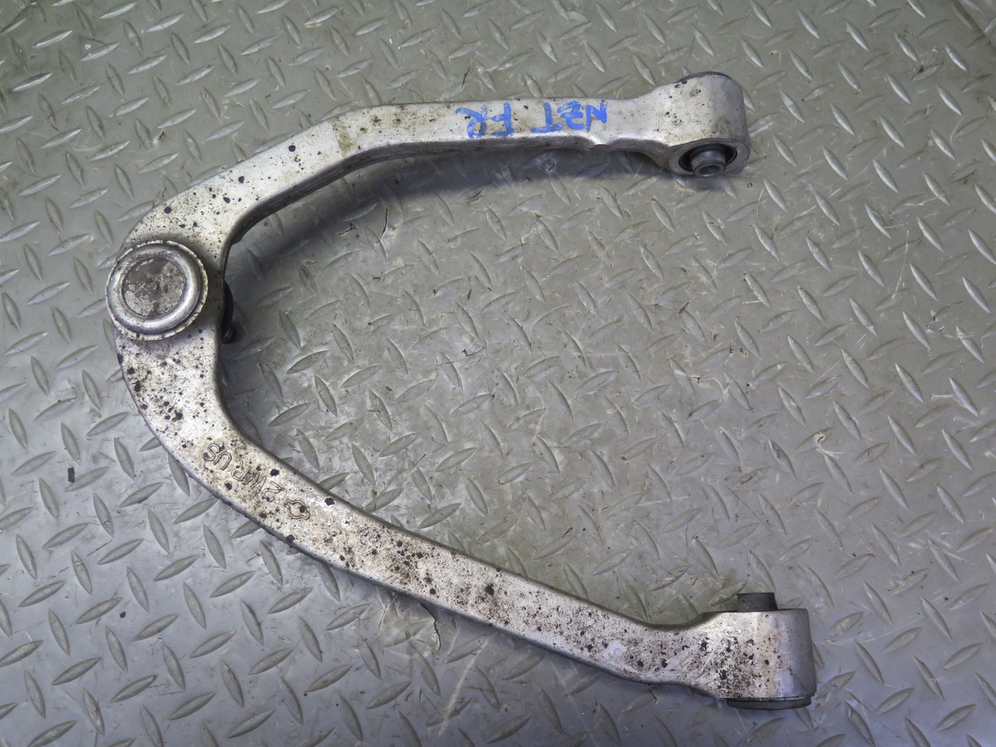03-09 Nissan 350Z Z33 Set of 2 Front Left & Right Upper Control Arm 101K OEM