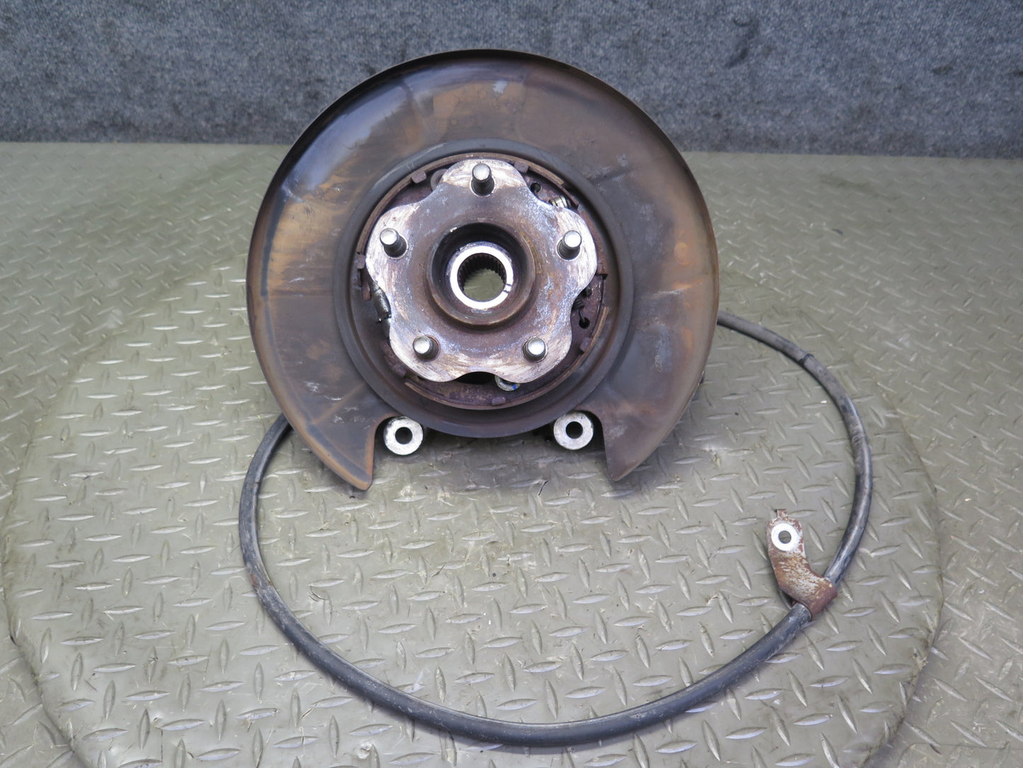 03-09 Nissan Z33 350Z Rear Left Spindle Knuckle Wheel Hub Bearing 101K OEM
