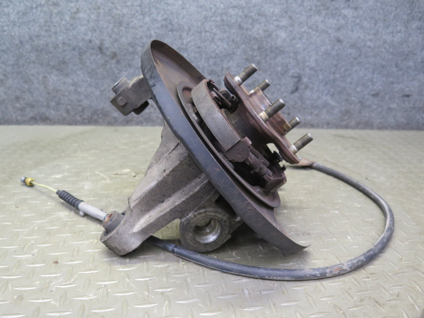 03-09 Nissan Z33 350Z Rear Left Spindle Knuckle Wheel Hub Bearing 101K OEM