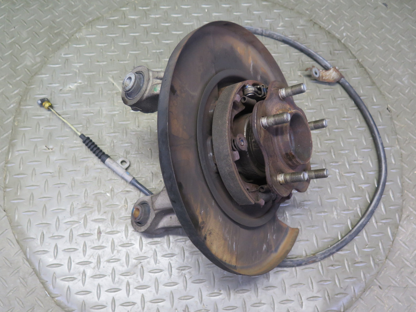 03-09 Nissan Z33 350Z Rear Left Spindle Knuckle Wheel Hub Bearing 101K OEM