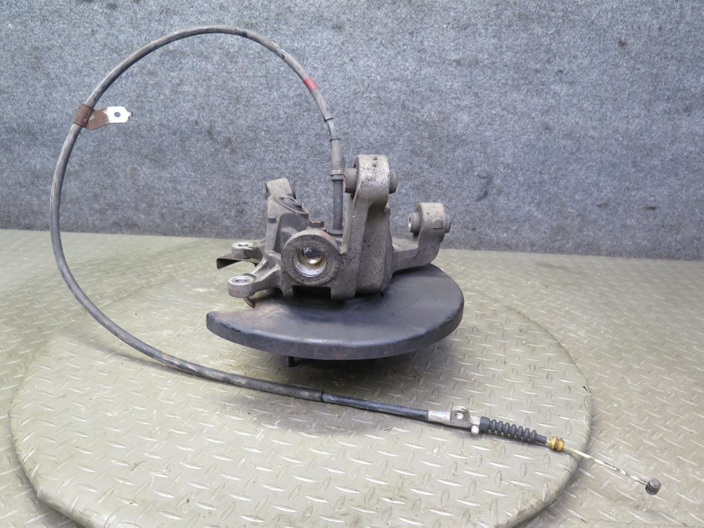 03-09 Nissan Z33 350Z Rear Left Spindle Knuckle Wheel Hub Bearing 101K OEM