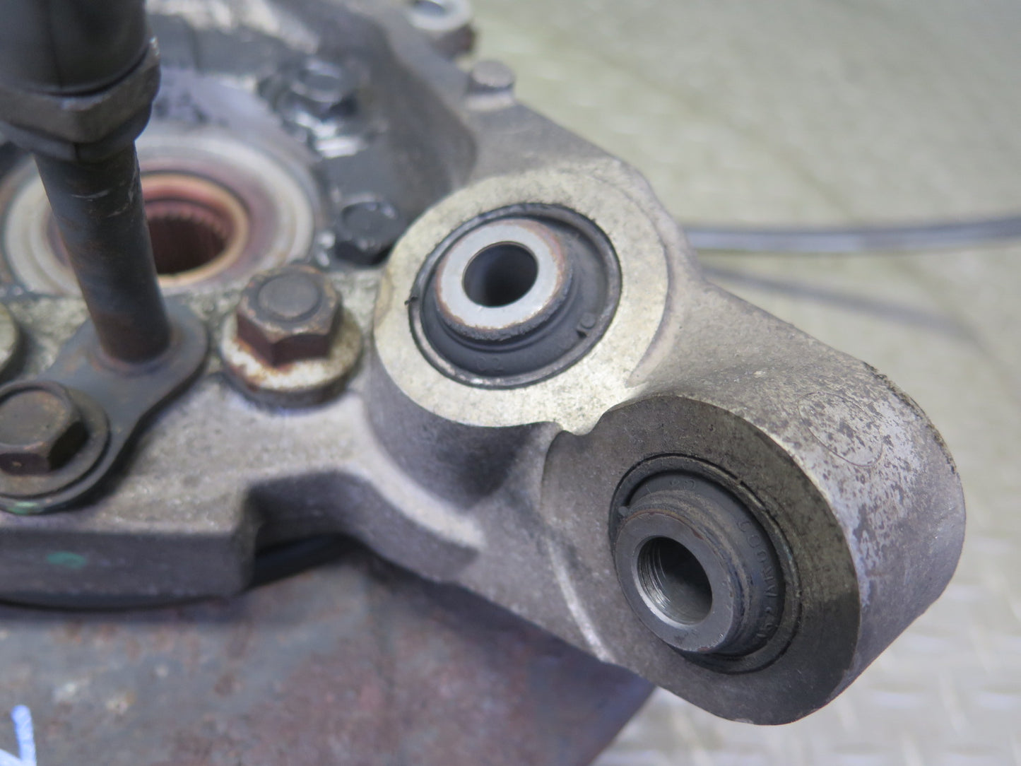 03-09 Nissan Z33 350Z Rear Left Spindle Knuckle Wheel Hub Bearing 101K OEM