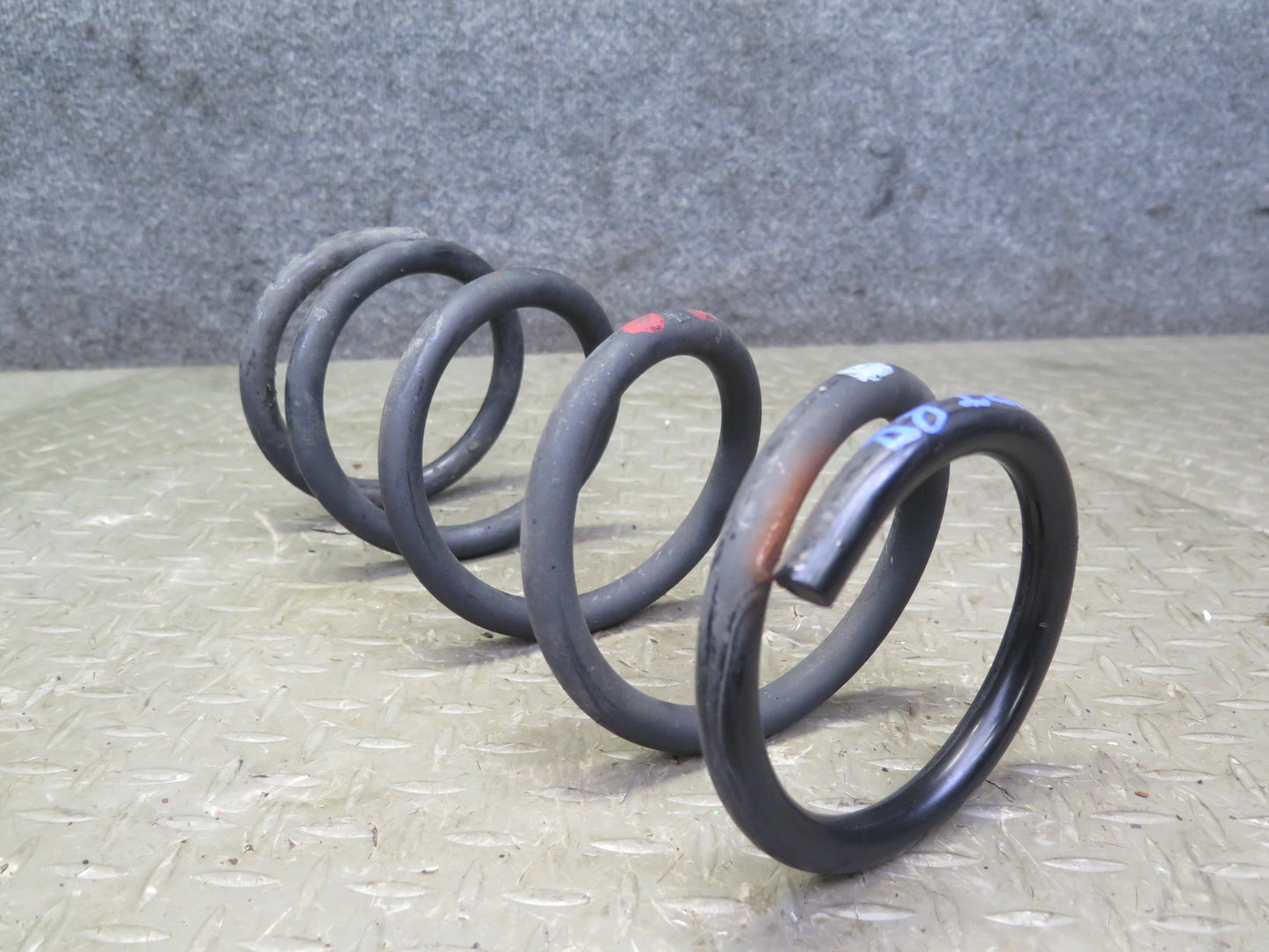 04-09 Nissan 350Z Z33 Convertible Set of 2 Rear Left & Right Coil Spring OEM