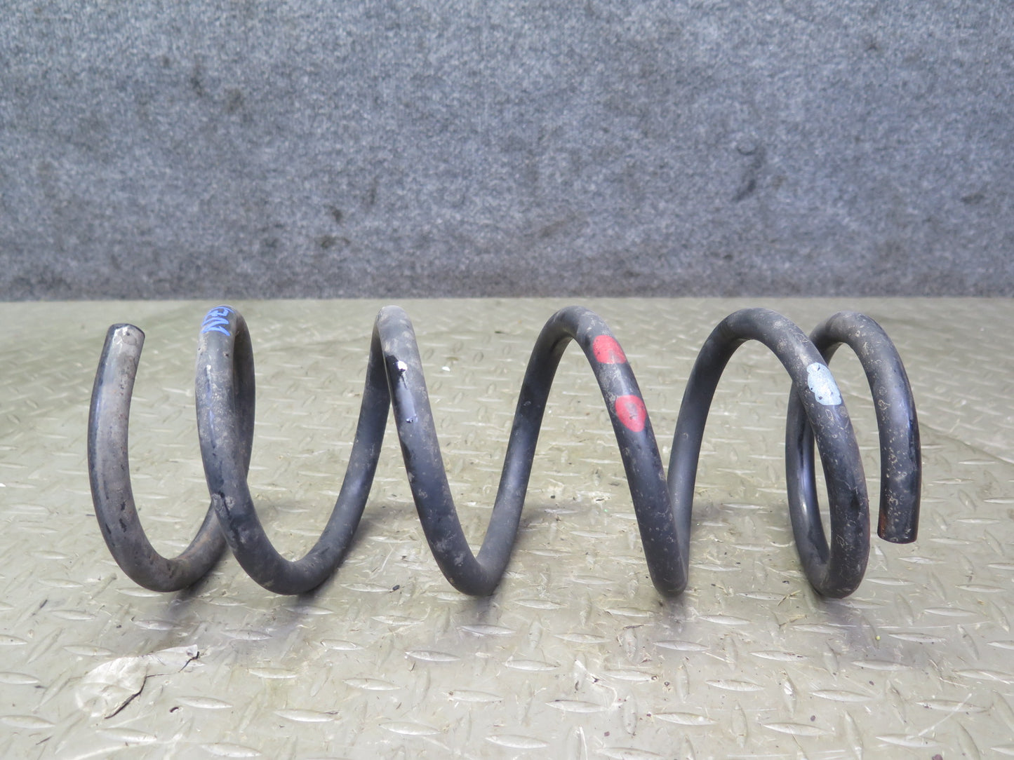 04-09 Nissan 350Z Z33 Convertible Set of 2 Rear Left & Right Coil Spring OEM