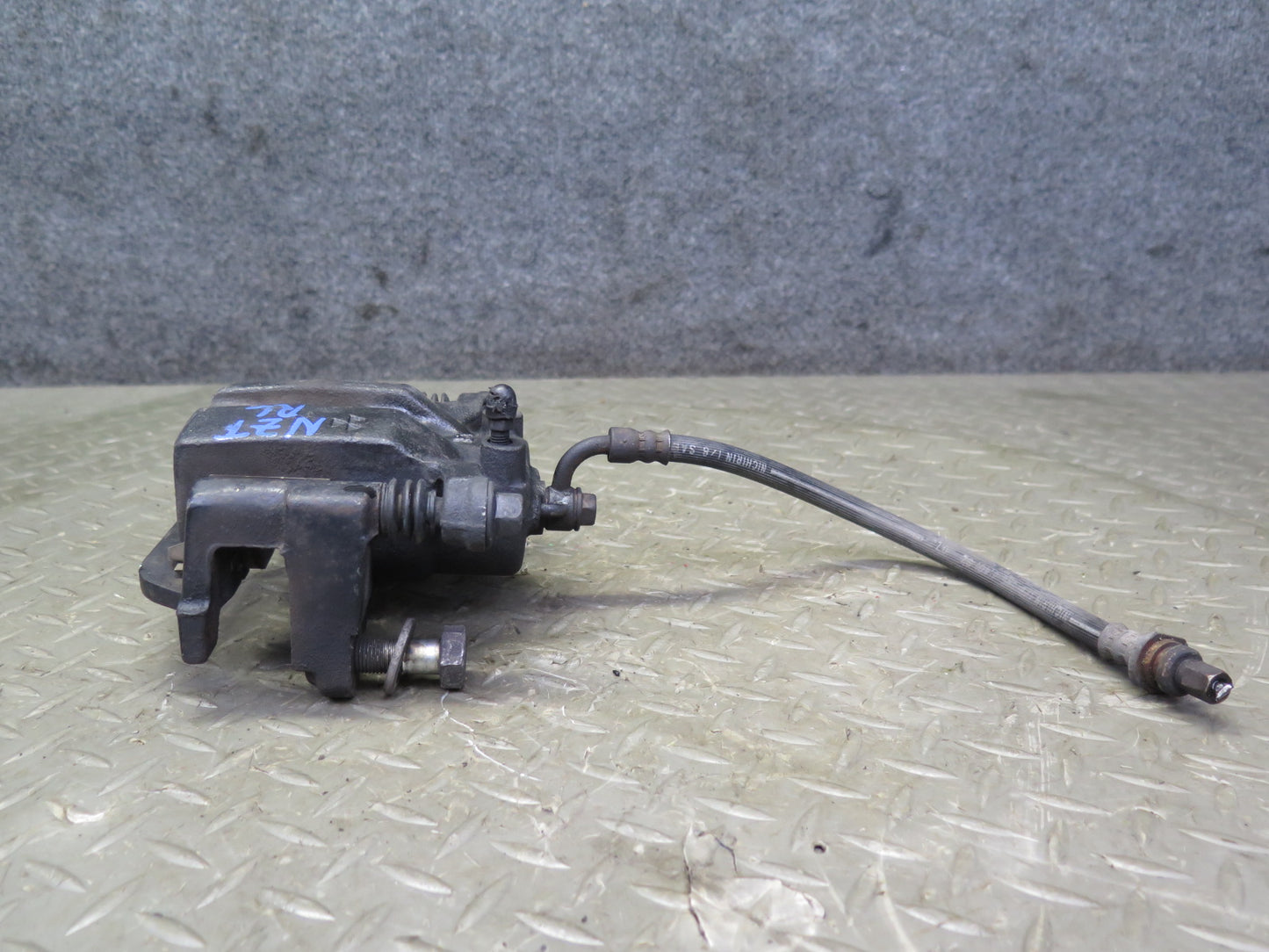 05-09 Nissan 350Z Z33 Convertible Set of 2 Rear Left & Right Brake Caliper OEM