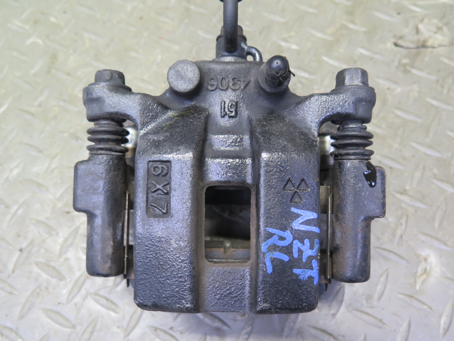 05-09 Nissan 350Z Z33 Convertible Set of 2 Rear Left & Right Brake Caliper OEM