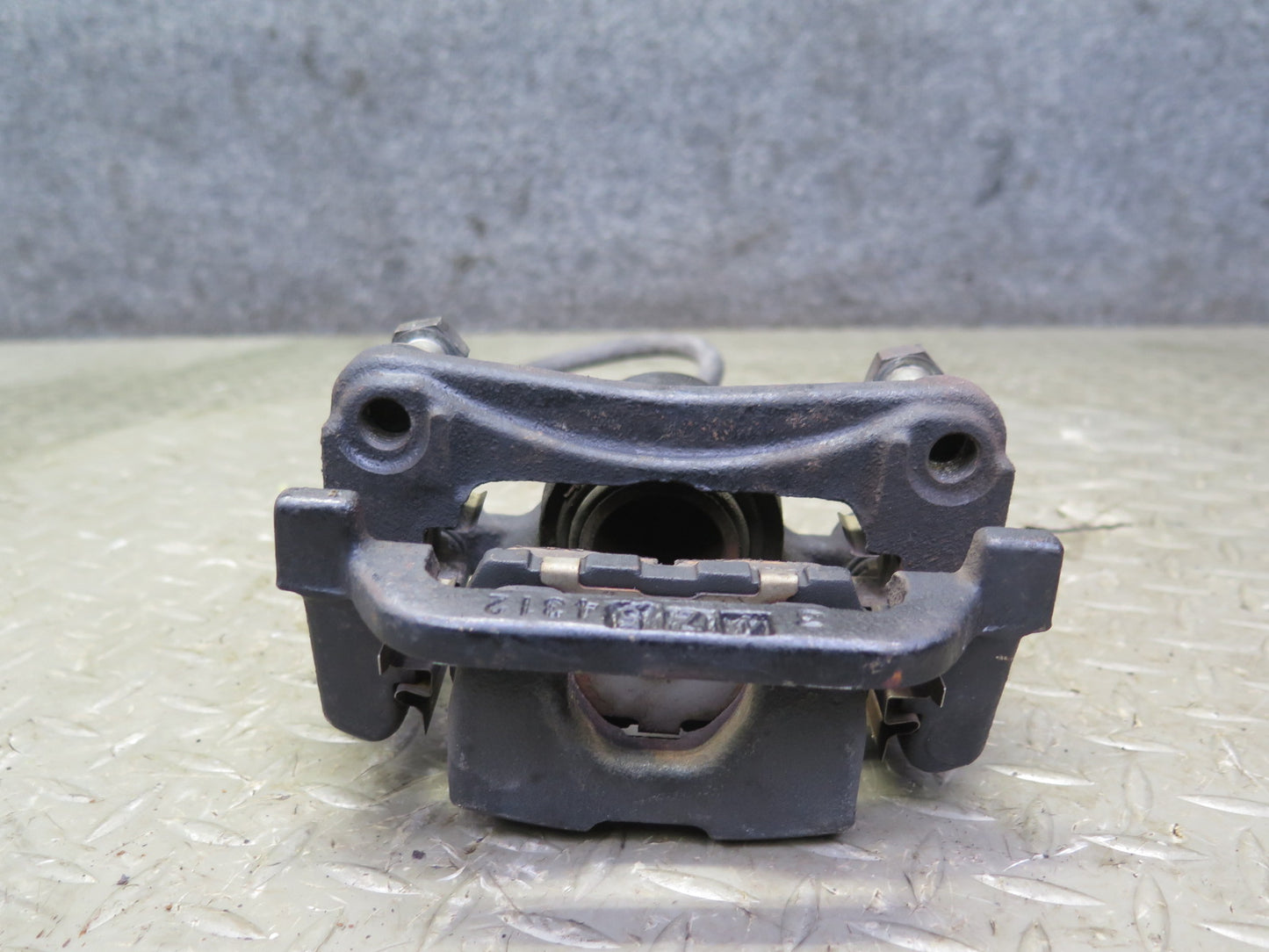 05-09 Nissan 350Z Z33 Convertible Set of 2 Rear Left & Right Brake Caliper OEM