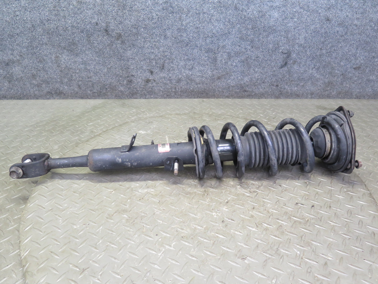 07-09 Nissan 350Z Z33 Conv Set of 2 Front Left & Right Strut Shock Absorber OEM