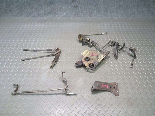 81-83 Mercedes W123 240D Gas Accelerator Linkage Bracket Support Set OEM