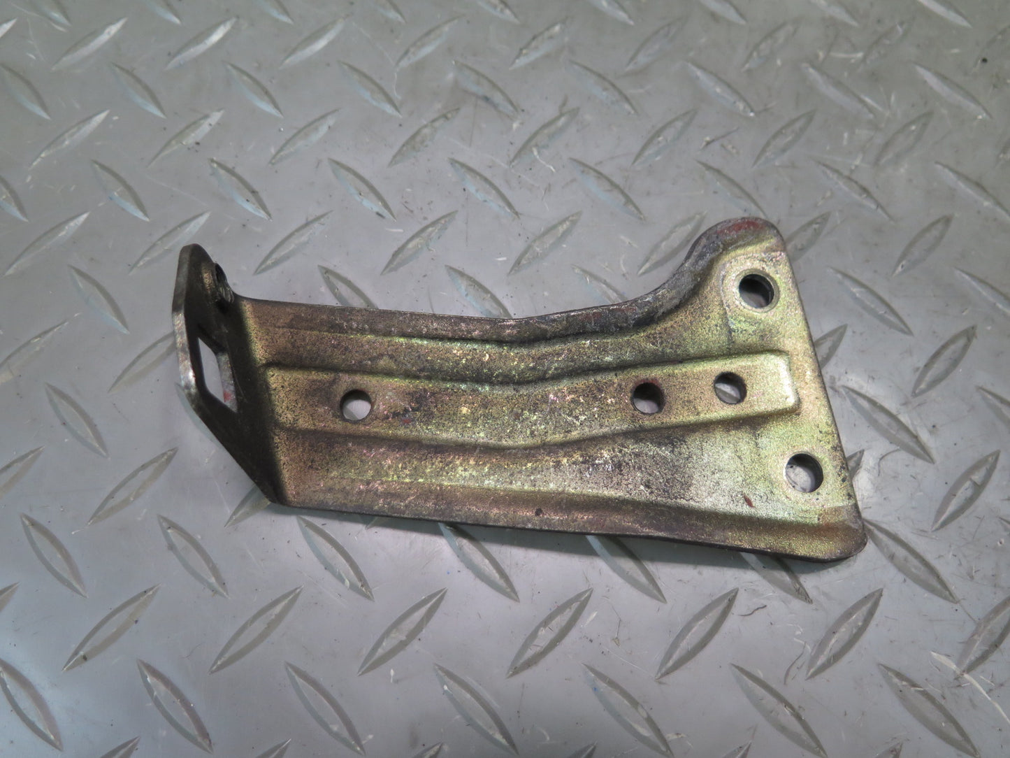 81-83 Mercedes W123 240D Gas Accelerator Linkage Bracket Support Set OEM