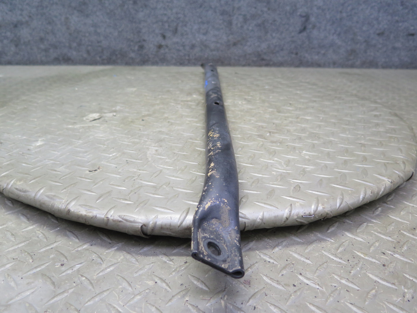 94-99 BMW E36 318i 318ti Front Subframe Crossover Lower Support Brace Bar OEM