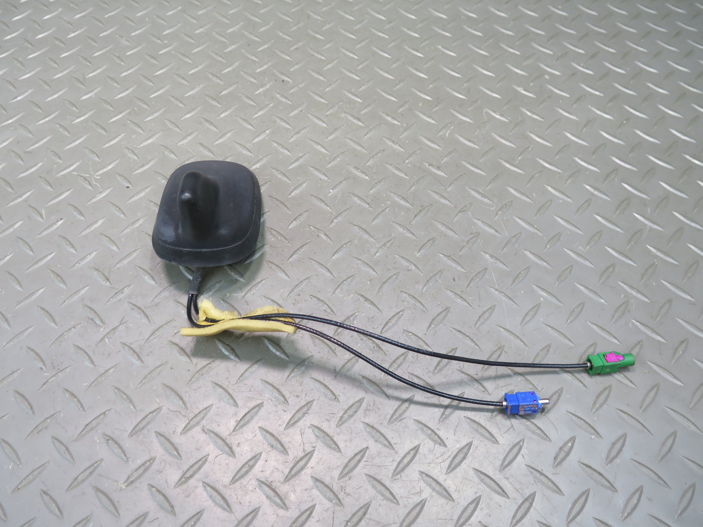 11-14 VW Golf GTI R MK6 Upper Roof Exterior Shark FIN Antenna Black OEM