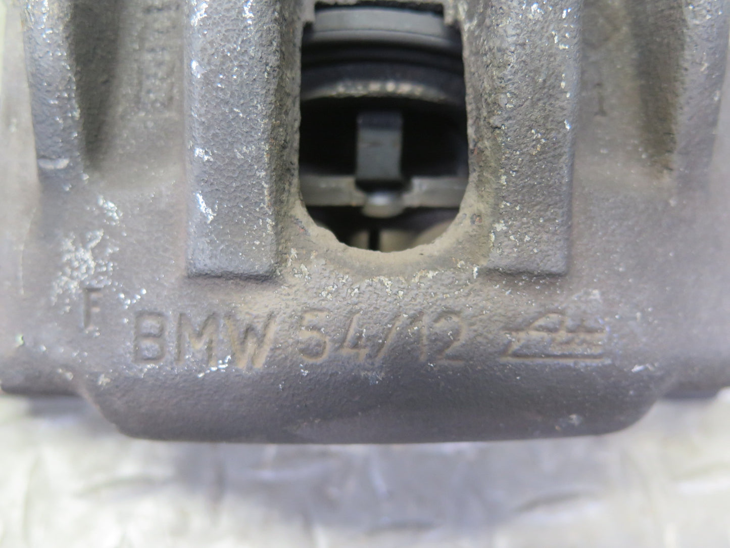 95-99 BMW E36 318ti Z3 Set of 2 Front Left  & Right Brake Caliper OEM