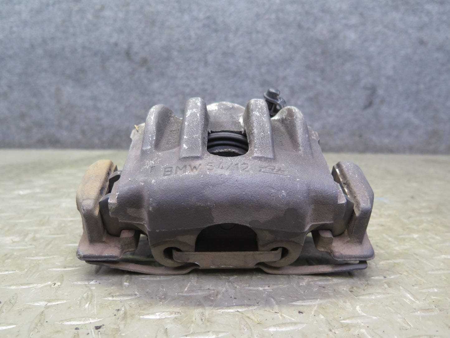 95-99 BMW E36 318ti Z3 Set of 2 Front Left  & Right Brake Caliper OEM