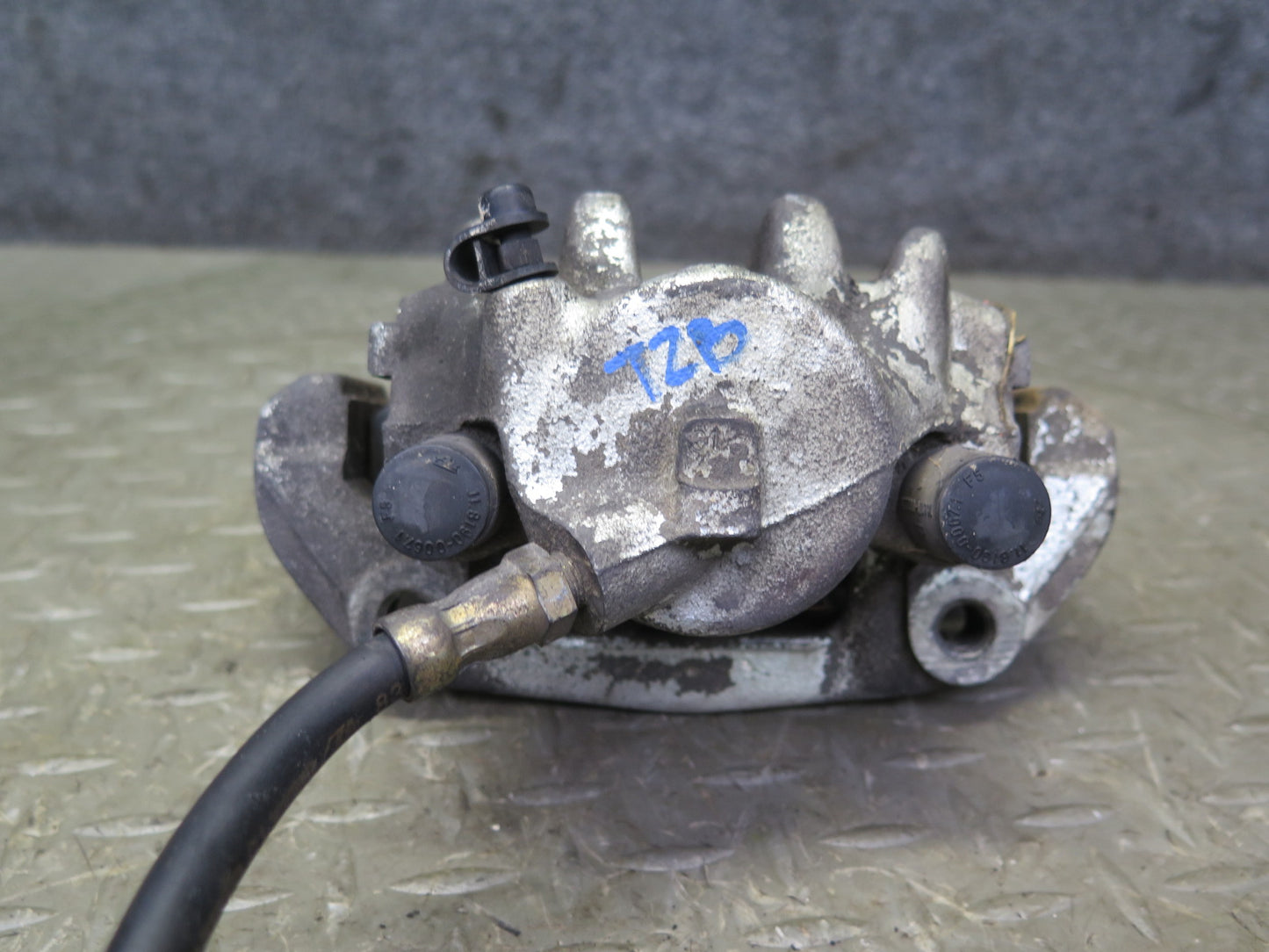 95-99 BMW E36 318ti Z3 Set of 2 Front Left  & Right Brake Caliper OEM