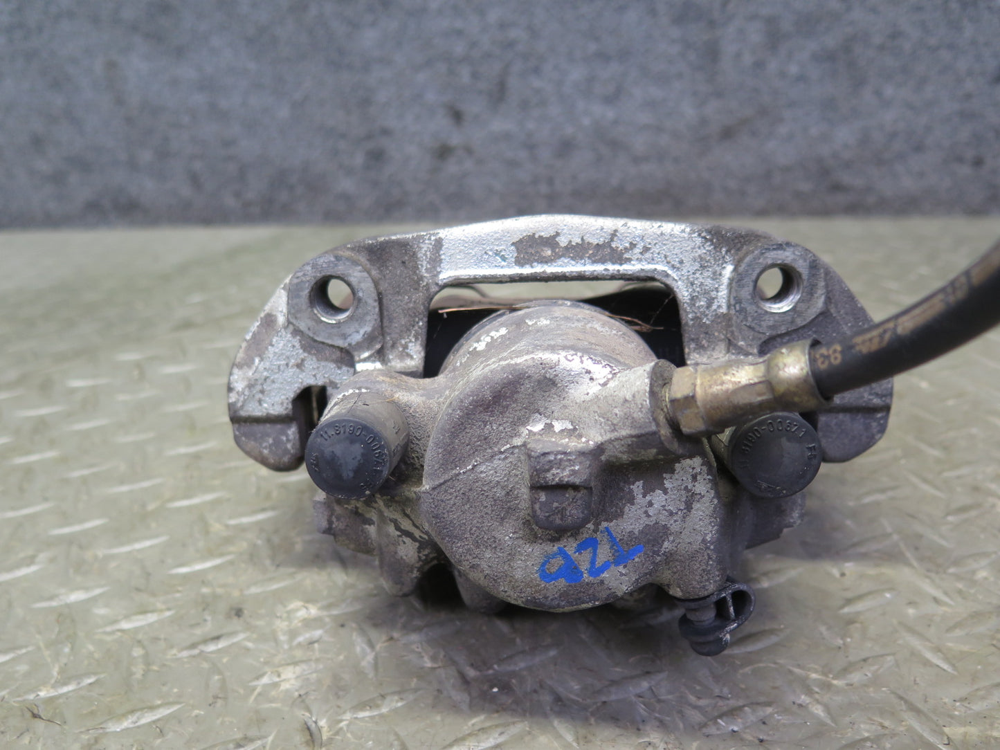 95-99 BMW E36 318ti Z3 Set of 2 Front Left  & Right Brake Caliper OEM