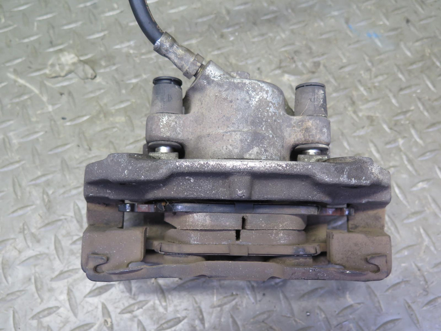 95-99 BMW E36 318ti Z3 Set of 2 Front Left  & Right Brake Caliper OEM