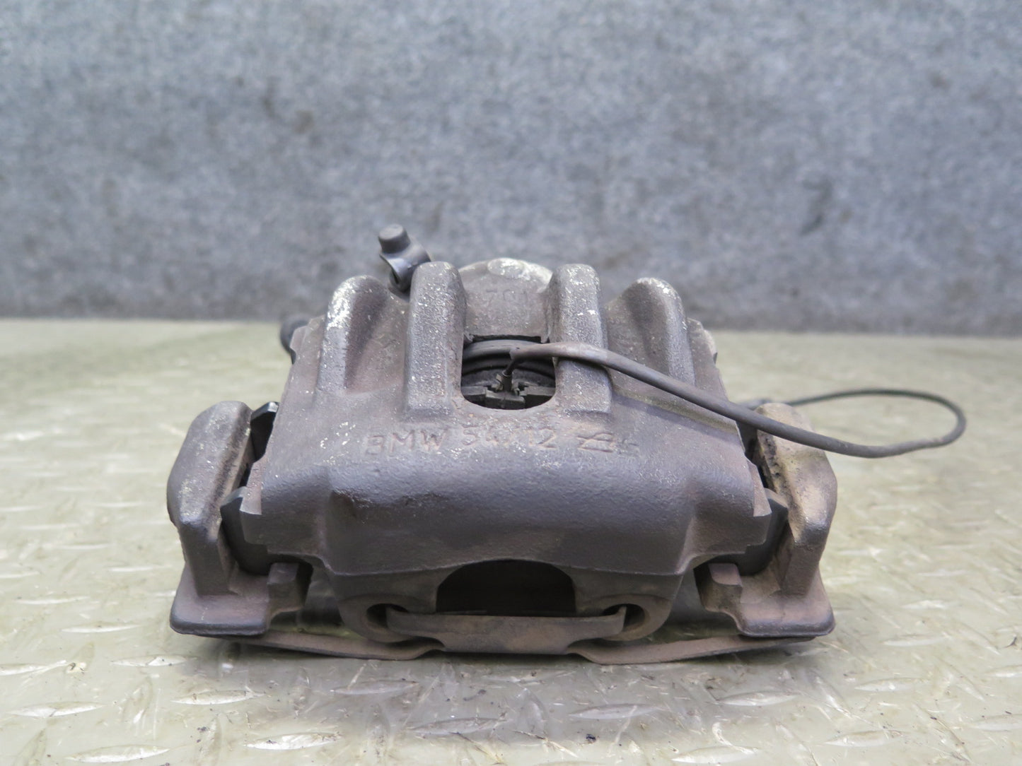 95-99 BMW E36 318ti Z3 Set of 2 Front Left  & Right Brake Caliper OEM