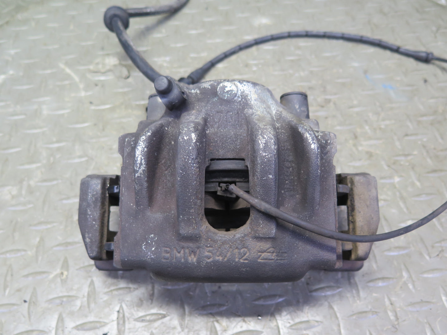 95-99 BMW E36 318ti Z3 Set of 2 Front Left  & Right Brake Caliper OEM