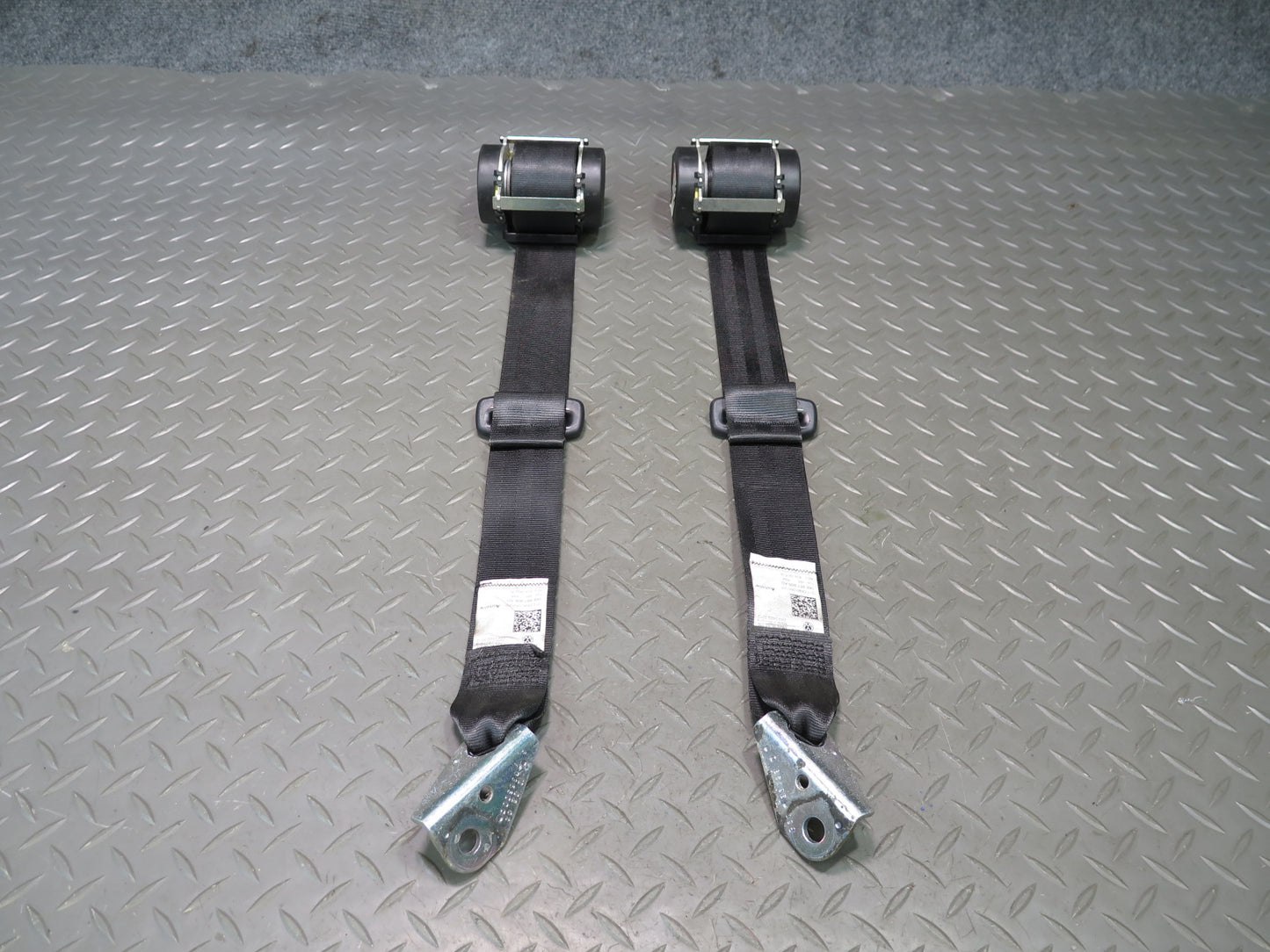 12-13 VOLKSWAGEN VW GOLF R MK6 REAR LEFT RIGHT SIDE SEATBELT RETRACTOR SET OEM
