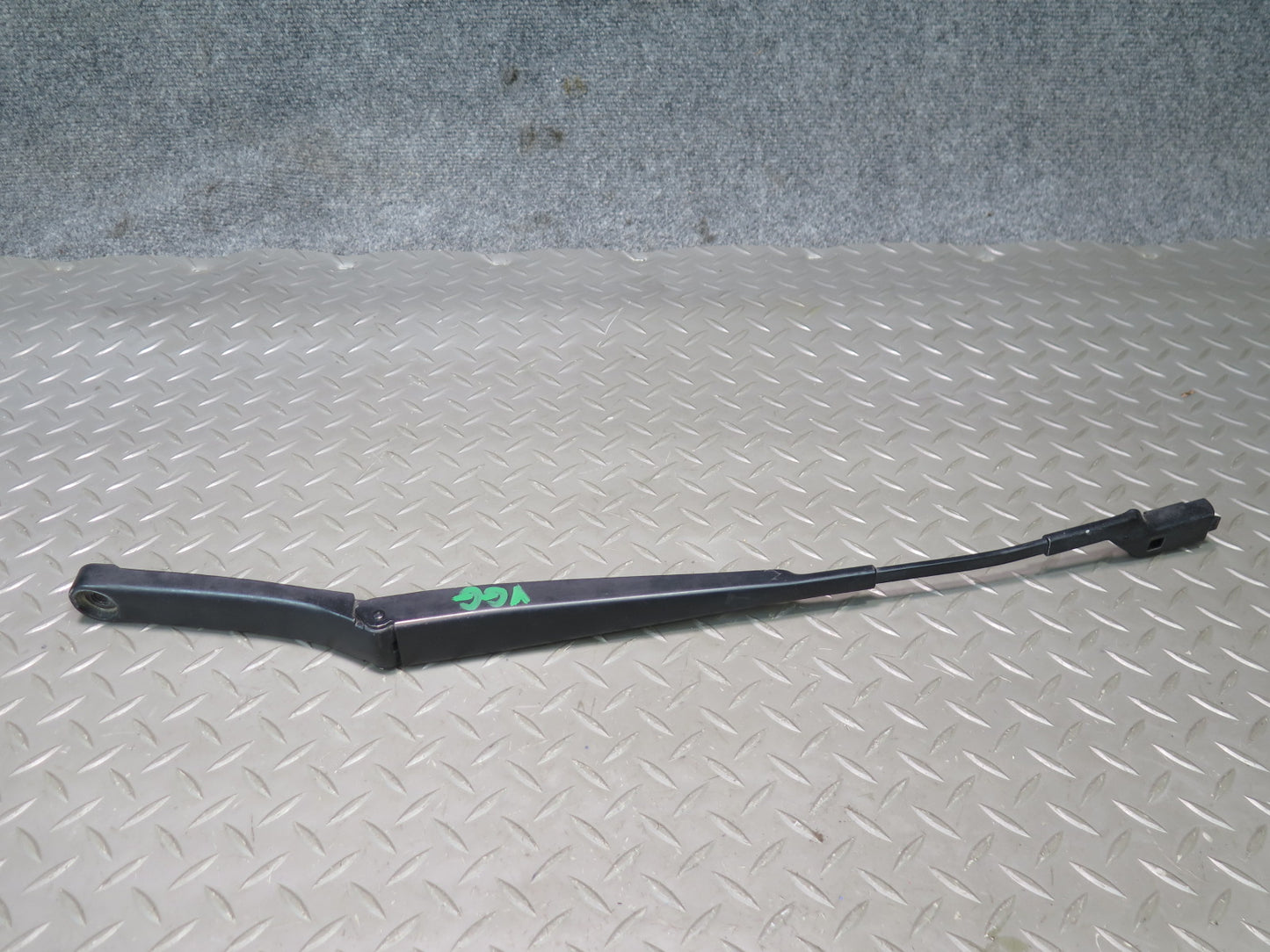 12-13 VW Golf GTI R MK6 Set of 2 Front Left & Right Wiper Arm OEM
