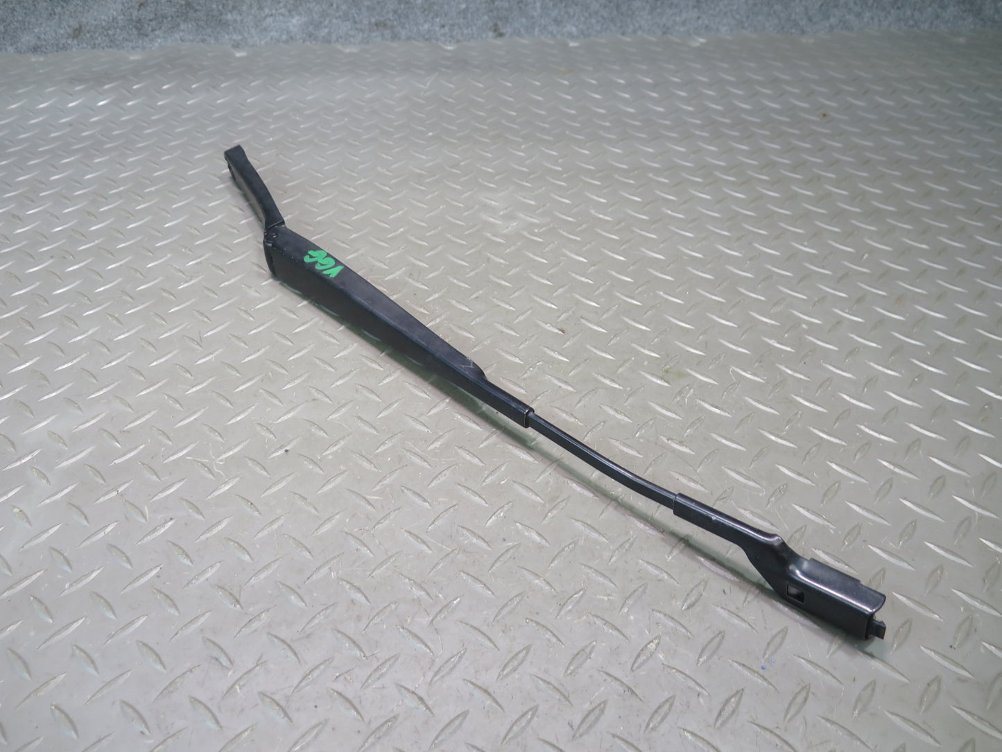 12-13 VW Golf GTI R MK6 Set of 2 Front Left & Right Wiper Arm OEM