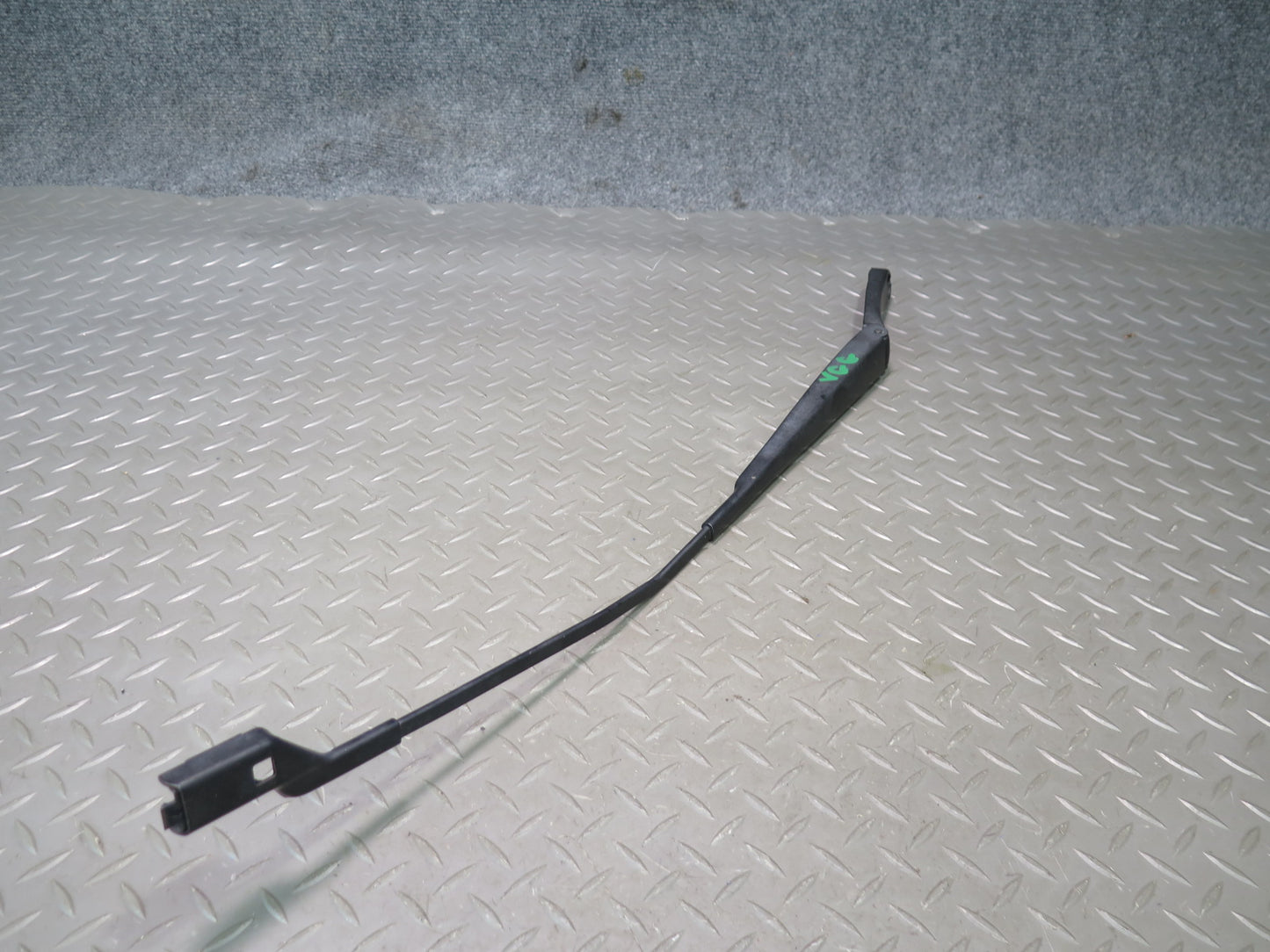 12-13 VW Golf GTI R MK6 Set of 2 Front Left & Right Wiper Arm OEM