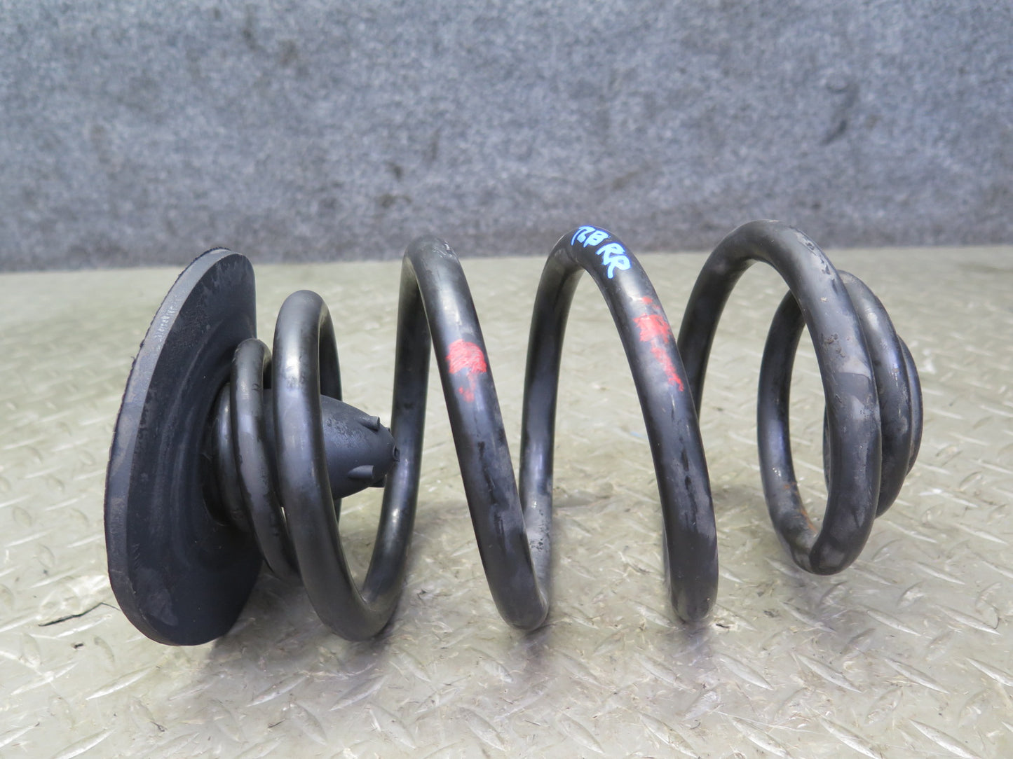 95-99 BMW E36 318ti Compact Set of 2 Rear Left & Right Coil Spring OEM