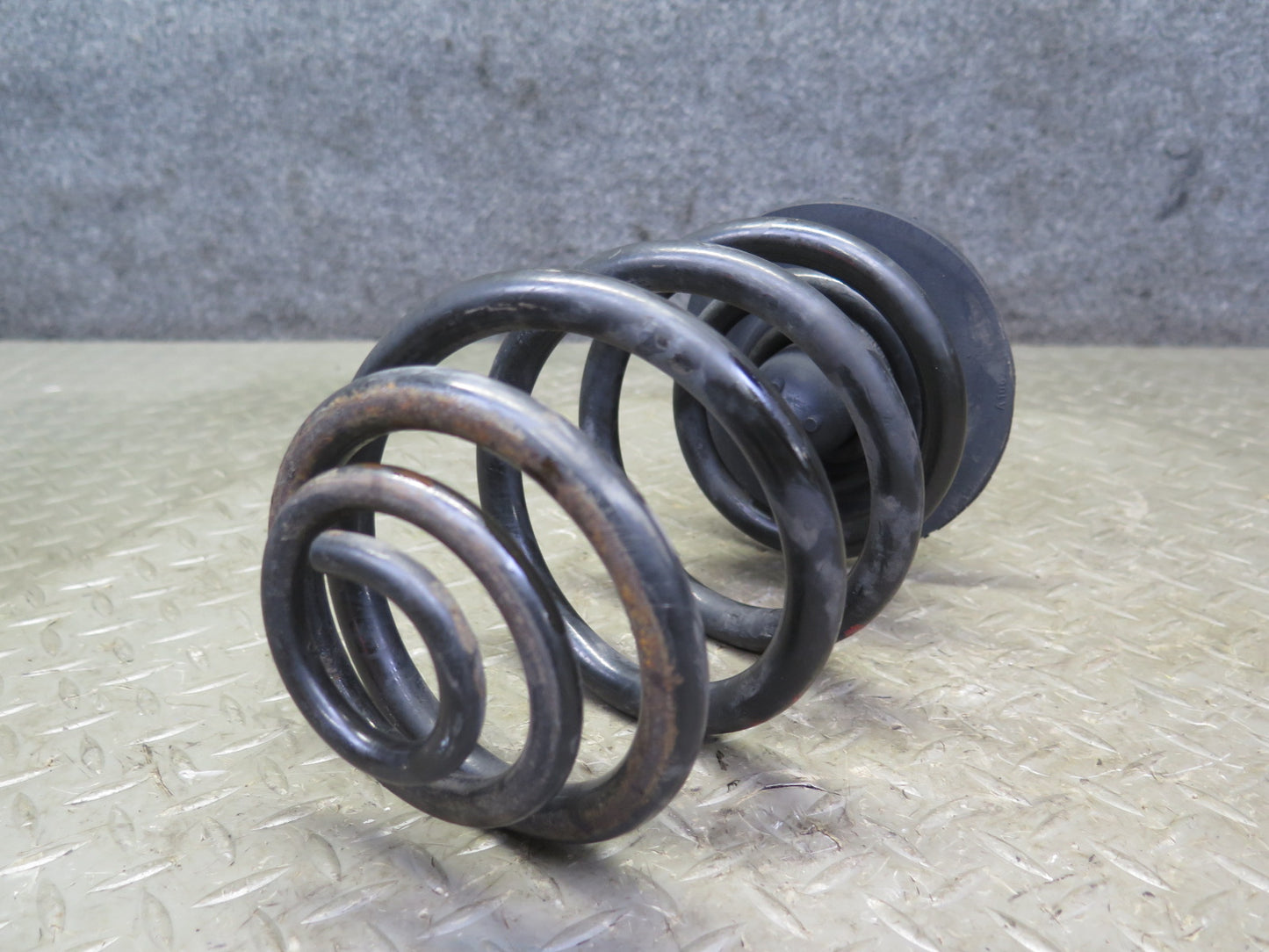 95-99 BMW E36 318ti Compact Set of 2 Rear Left & Right Coil Spring OEM