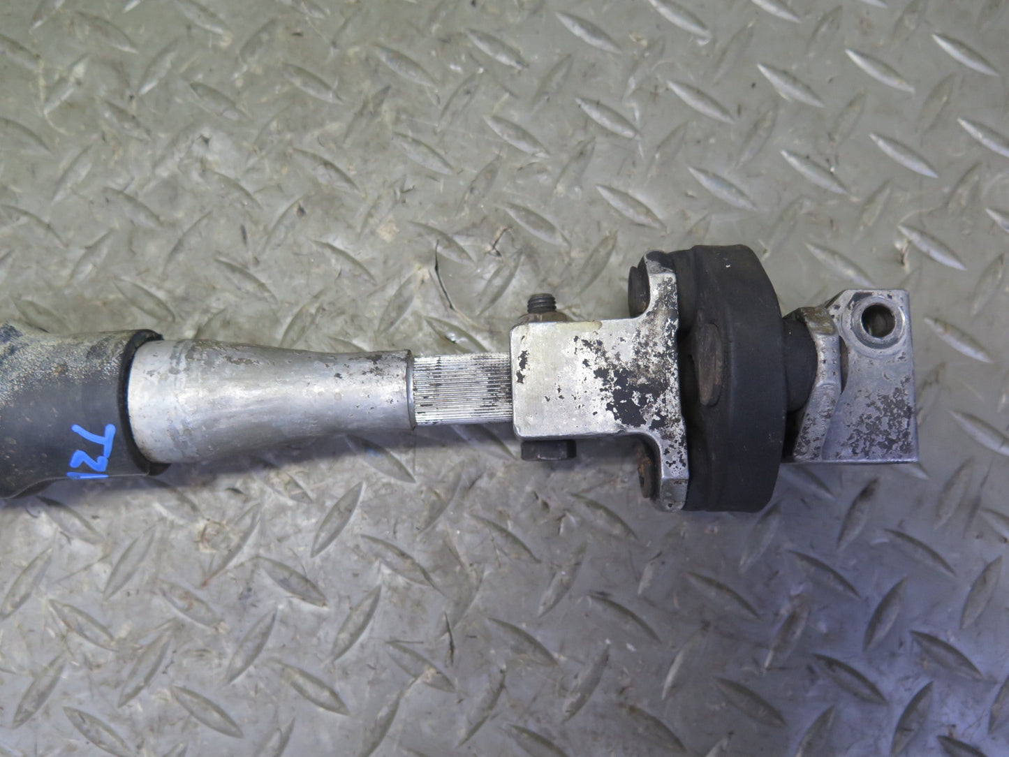 94-99 BMW E36 318i 318ti Steering Column Lower U Joint Shaft OEM