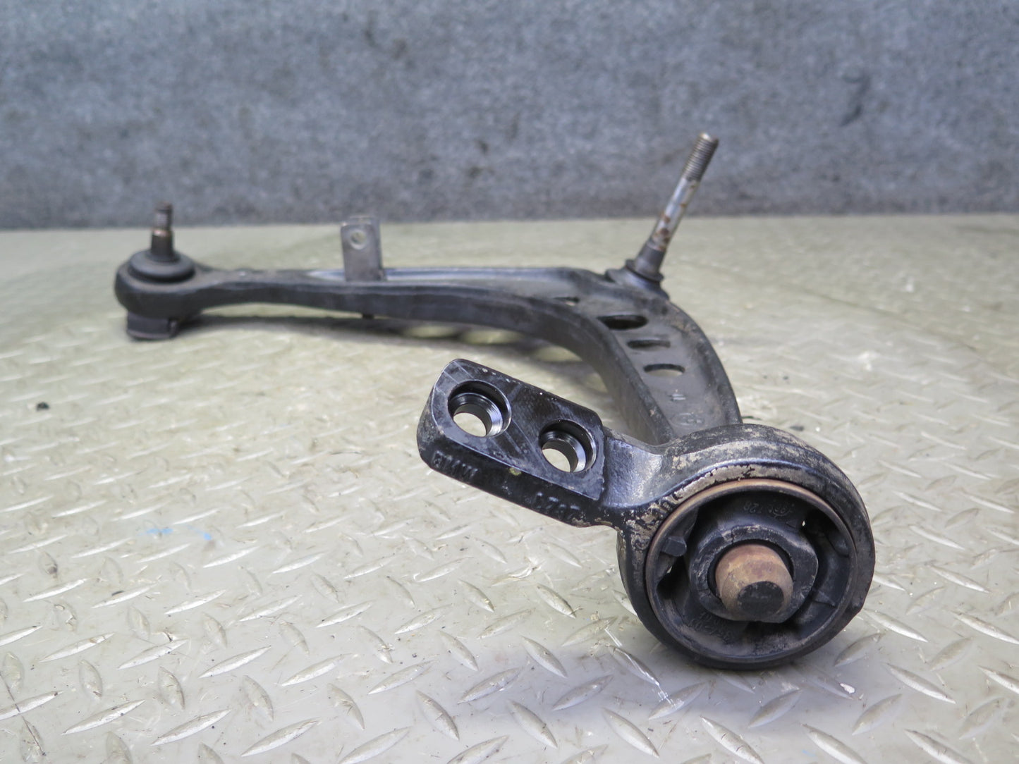 94-99 BMW E36 318i 318ti Front Left Suspension Lower Control Arm OEM