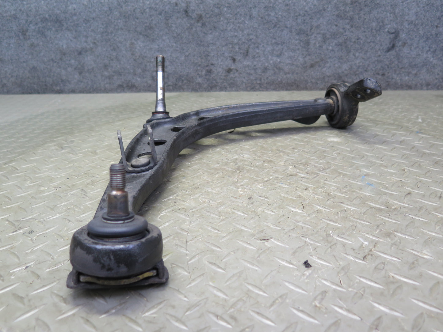 94-99 BMW E36 318i 318ti Front Left Suspension Lower Control Arm OEM