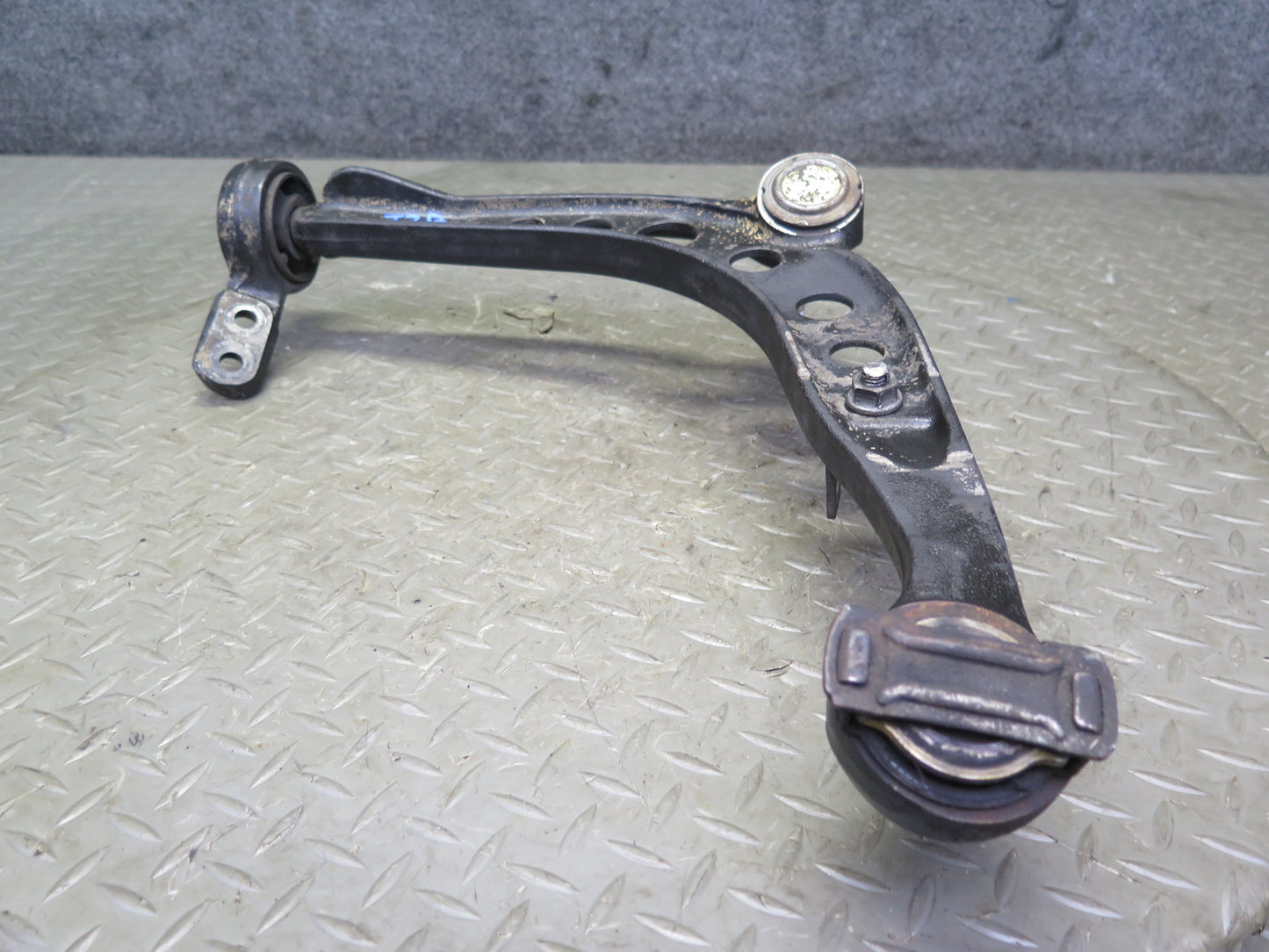94-99 BMW E36 318i 318ti Front Left Suspension Lower Control Arm OEM
