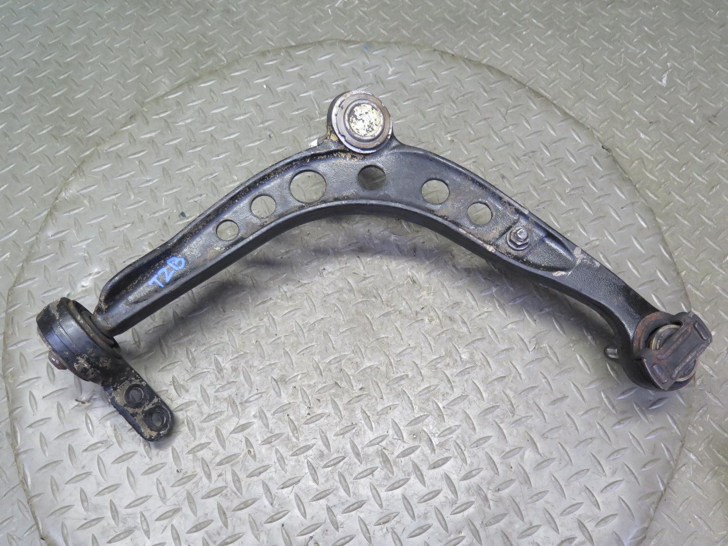 94-99 BMW E36 318i 318ti Front Left Suspension Lower Control Arm OEM
