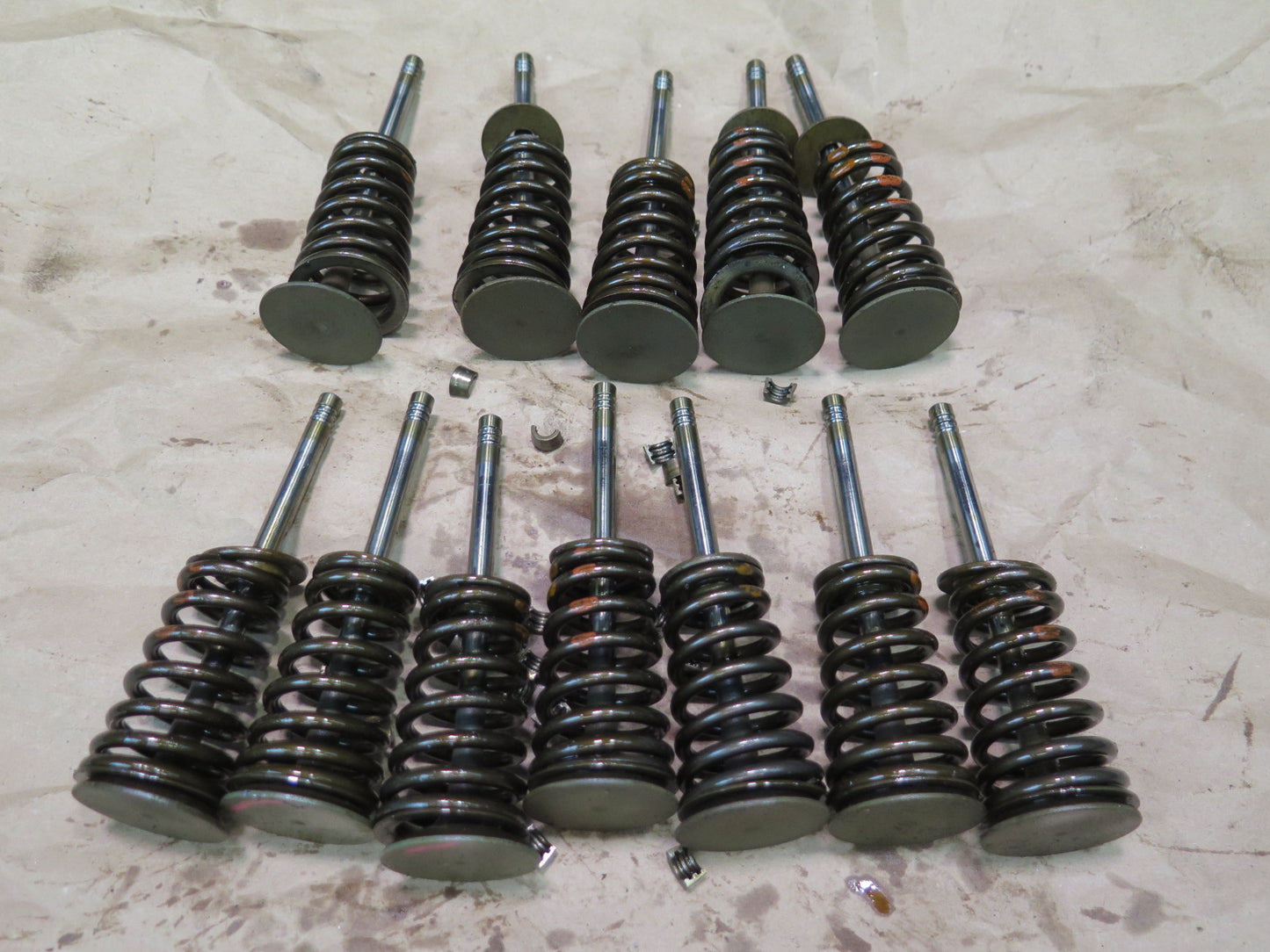 01-06 BMW E46 330ci 330i M54 Set of 12 Engine Motor Inlet Valve OEM