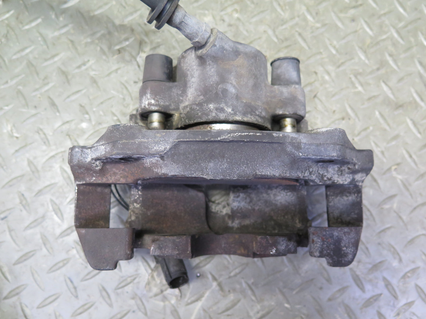 84-89 BMW E24 633CSI 635CSI Set of 2 Front Left & Right Brake Caliper 115K OEM