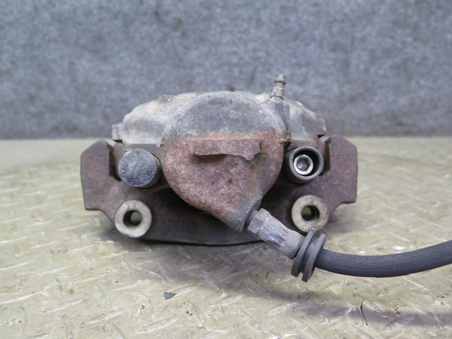 84-89 BMW E24 633CSI 635CSI Set of 2 Front Left & Right Brake Caliper 115K OEM