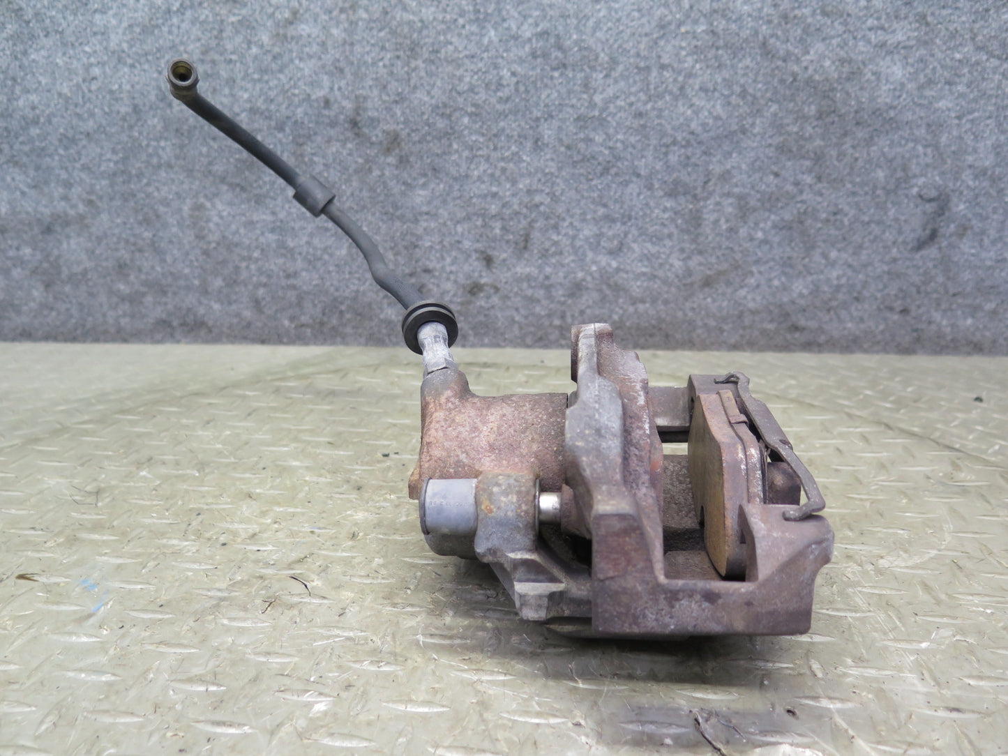 84-89 BMW E24 633CSI 635CSI Set of 2 Front Left & Right Brake Caliper 115K OEM