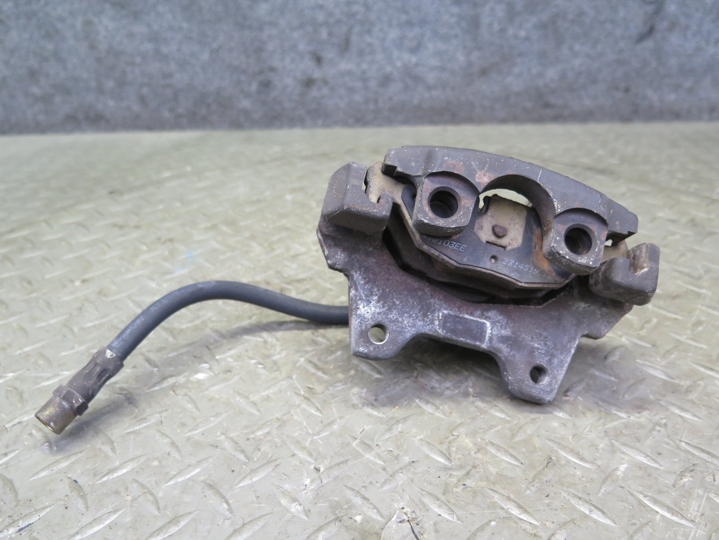 83-89 BMW E24 633CSI 635CSI Set of 2 Rear Left & Right Brake Caliper 115K OEM