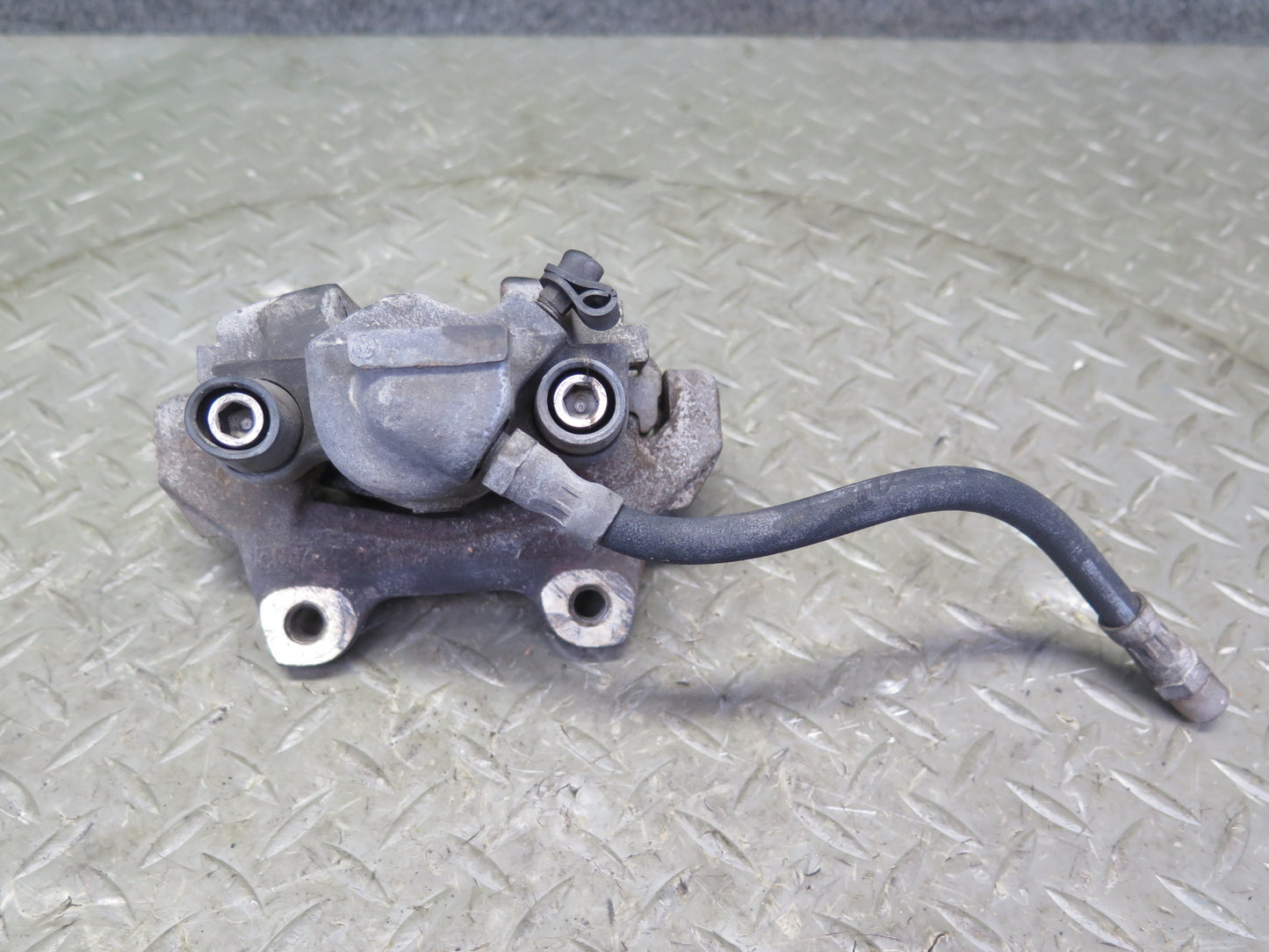 83-89 BMW E24 633CSI 635CSI Set of 2 Rear Left & Right Brake Caliper 115K OEM