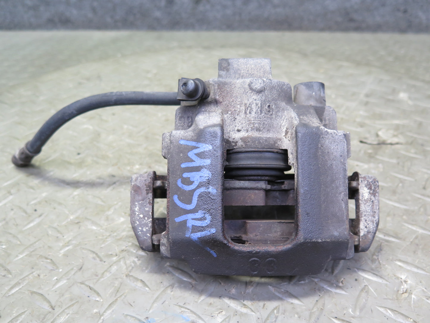 83-89 BMW E24 633CSI 635CSI Set of 2 Rear Left & Right Brake Caliper 115K OEM