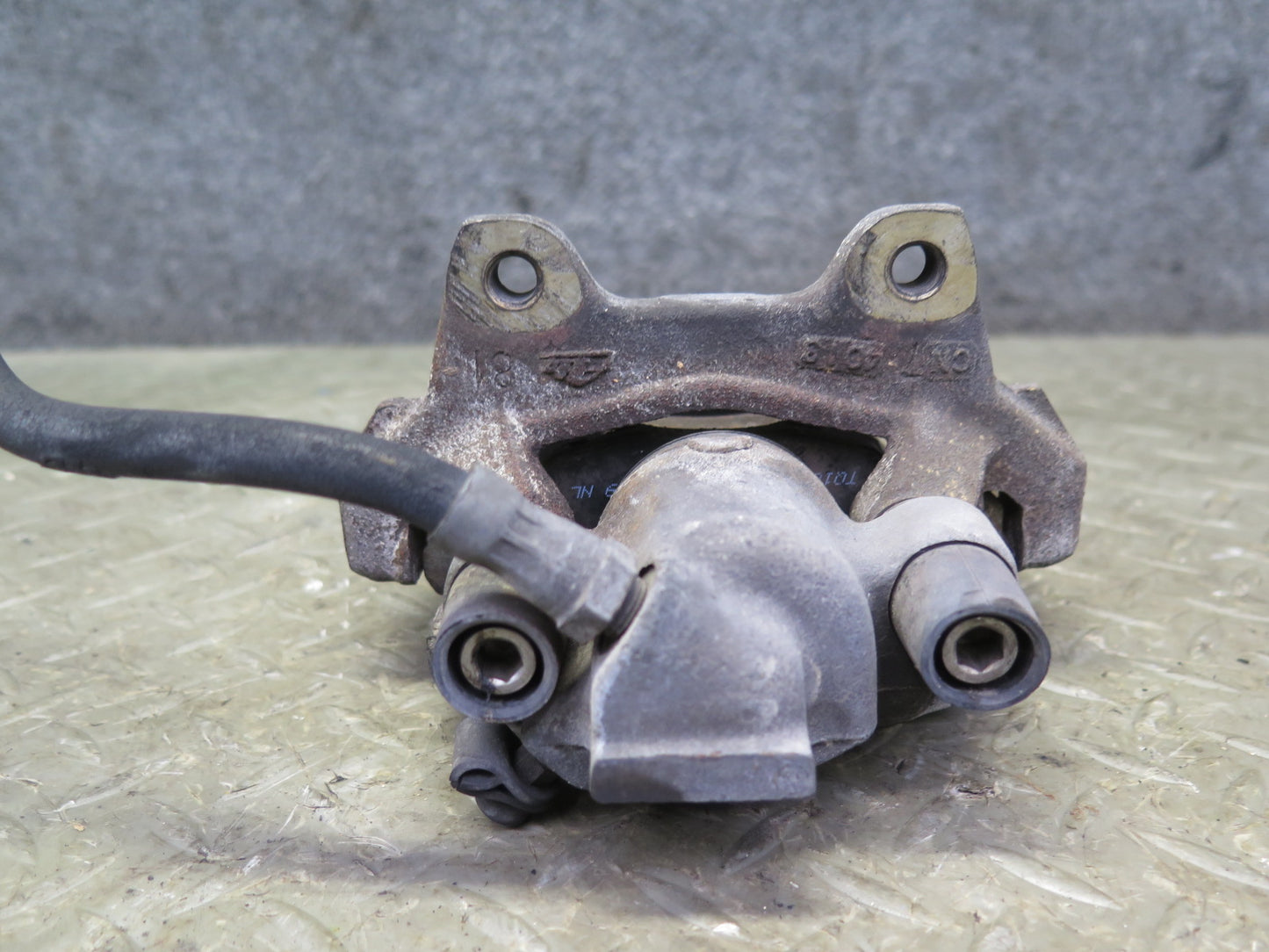 83-89 BMW E24 633CSI 635CSI Set of 2 Rear Left & Right Brake Caliper 115K OEM