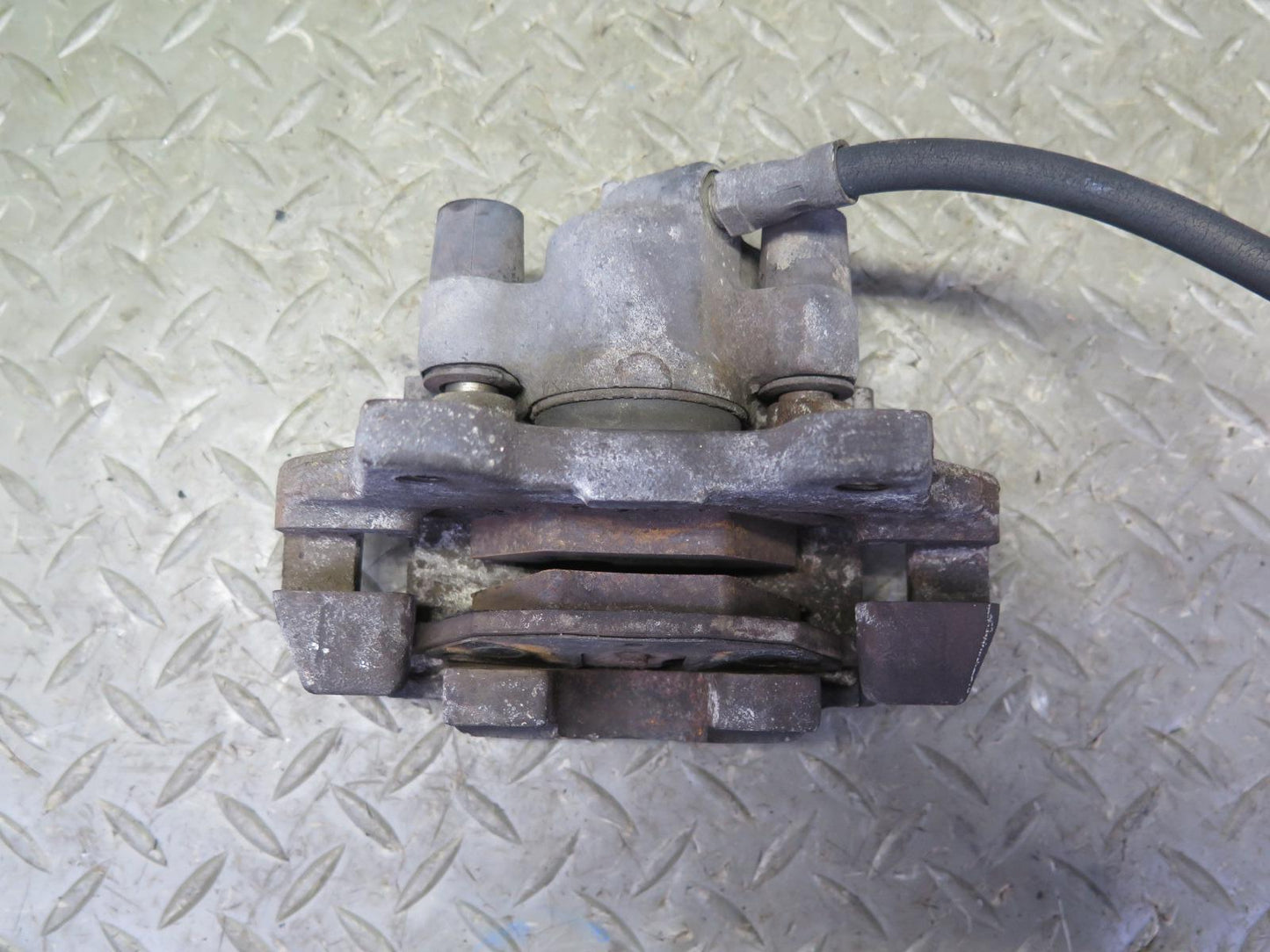 83-89 BMW E24 633CSI 635CSI Set of 2 Rear Left & Right Brake Caliper 115K OEM